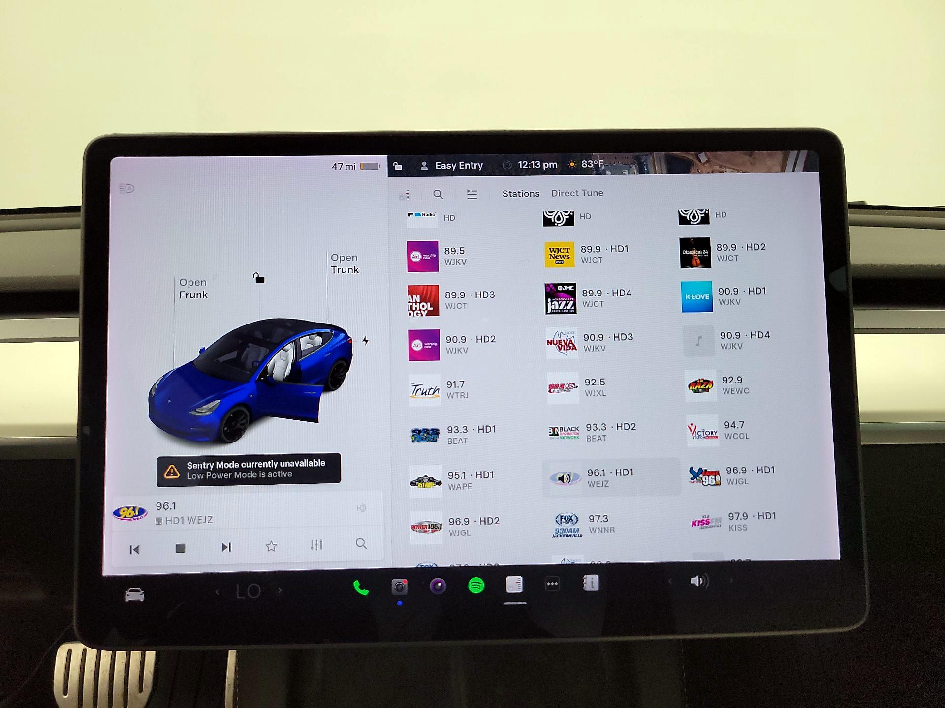 Thumbnail: 2022 Tesla Model 3 - 15