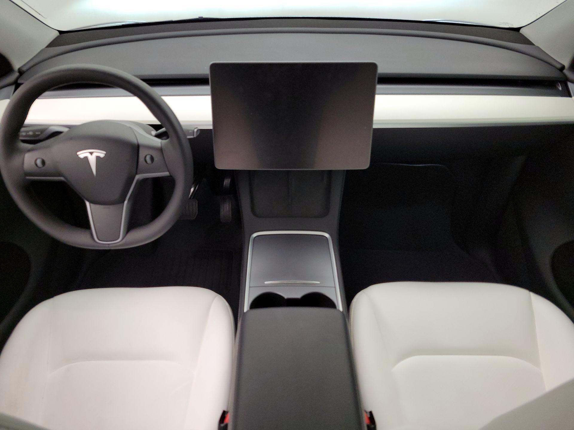 Thumbnail: 2024 Tesla Model Y - 9