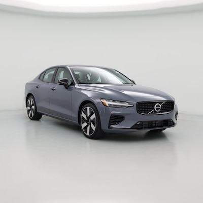 2024 Volvo S60 Recharge PHEV T8 Plus Dark Theme