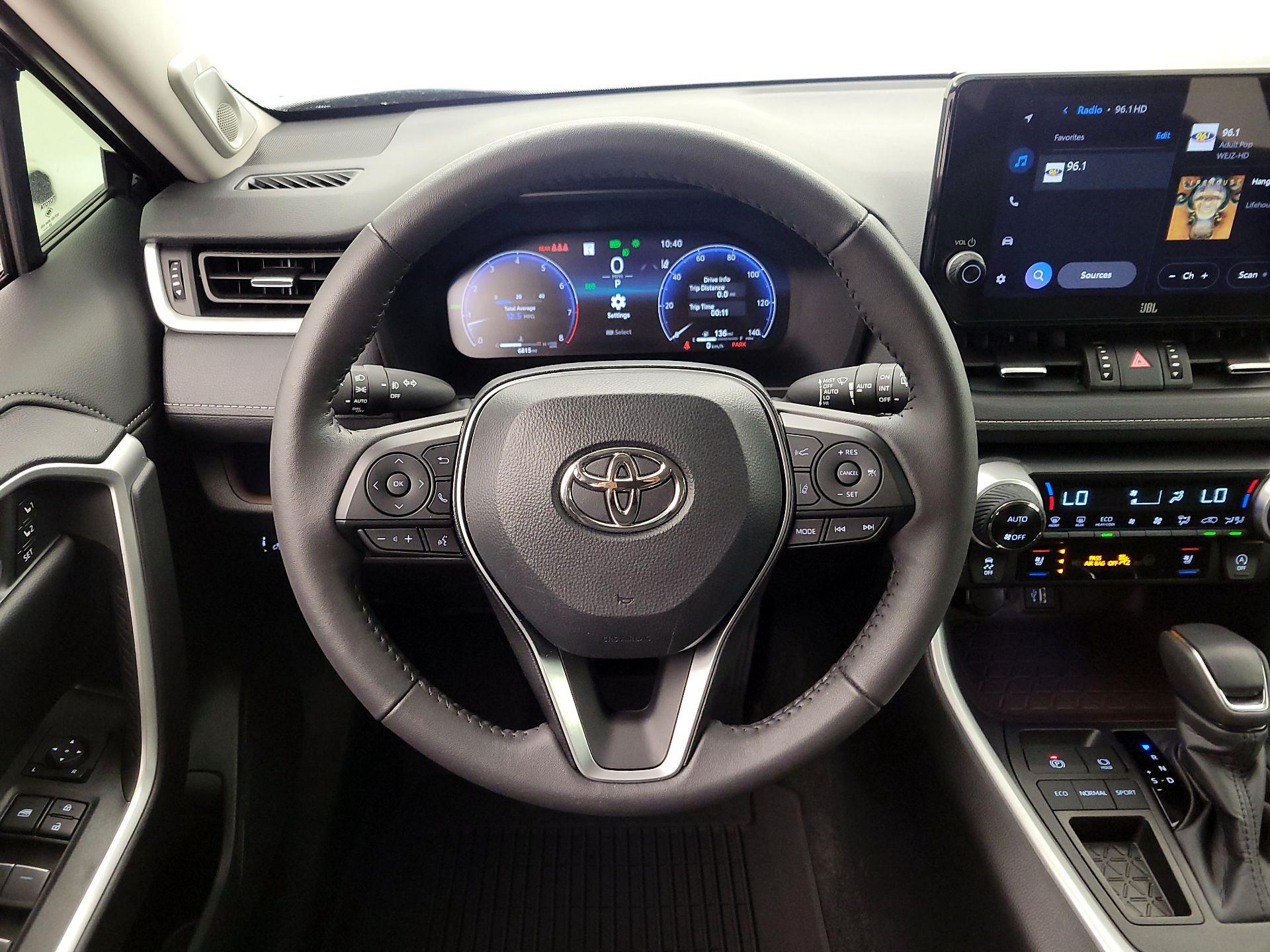 Thumbnail: 2025 Toyota RAV4 - 10