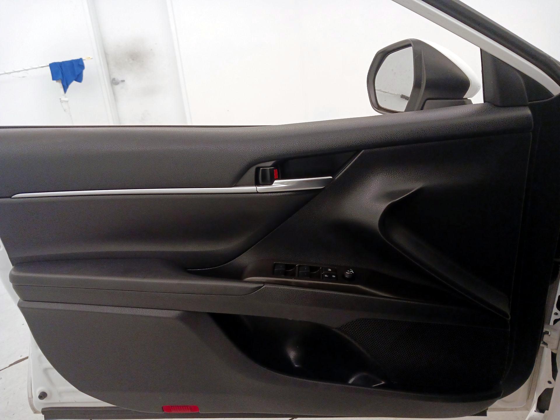 Thumbnail: 2023 Toyota Camry - 12