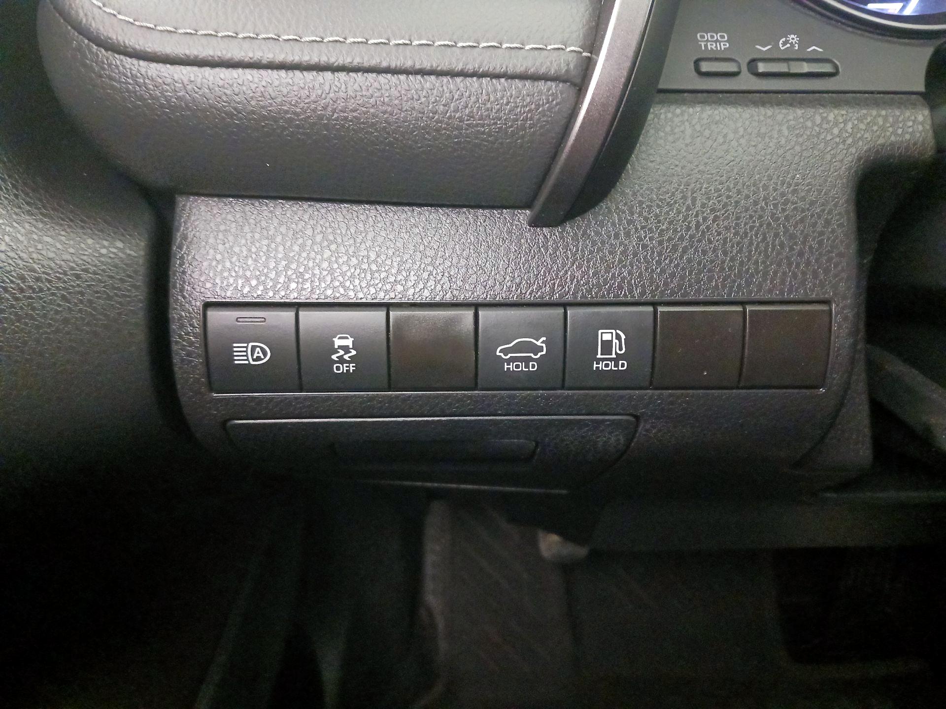 Thumbnail: 2023 Toyota Camry - 13