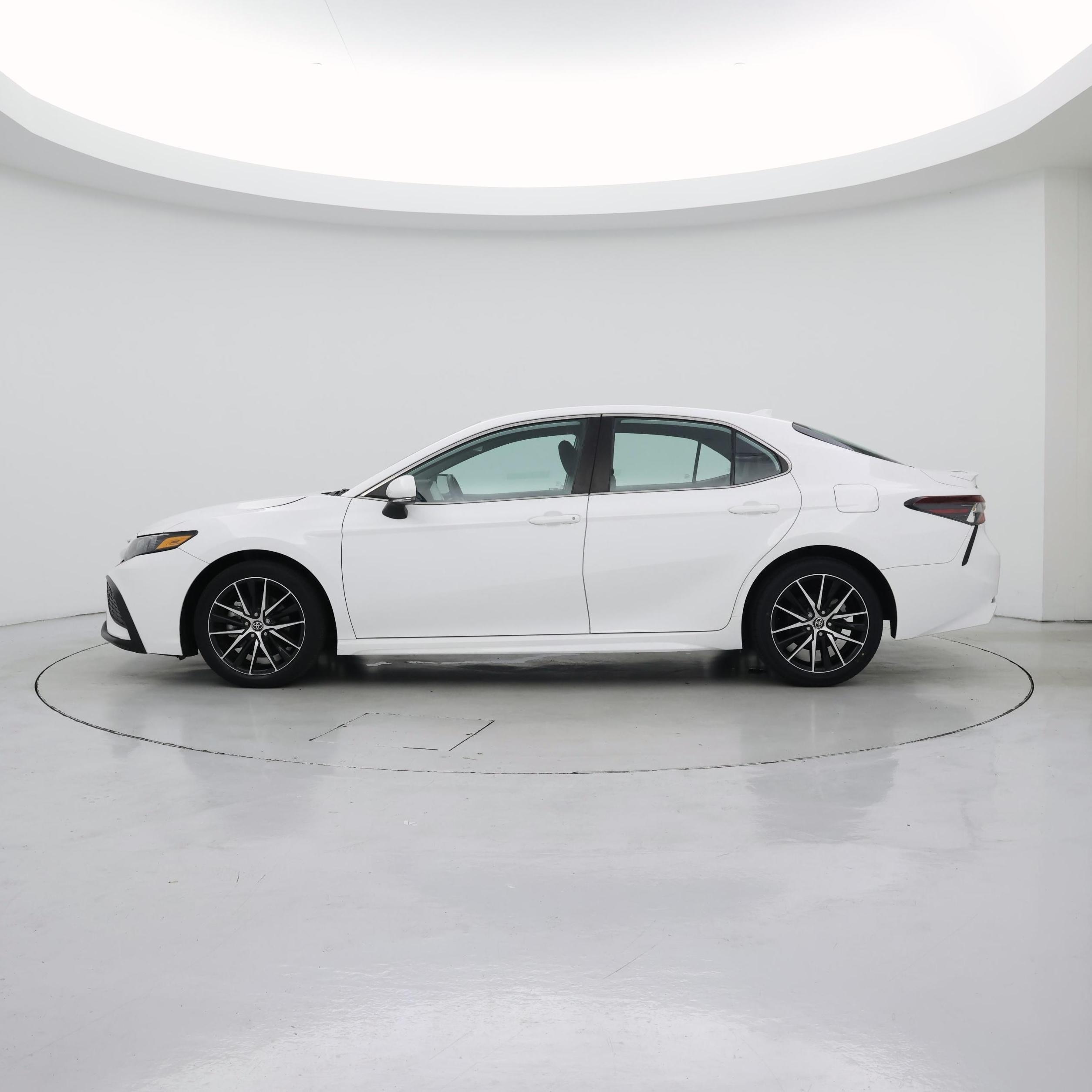 Thumbnail: 2023 Toyota Camry - 3