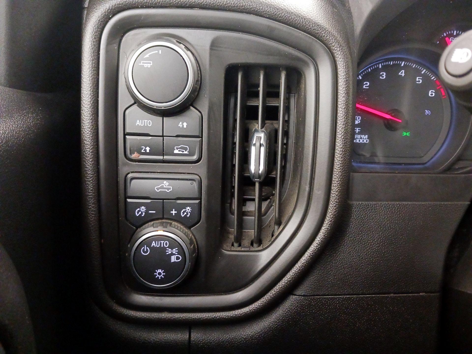 Thumbnail: 2022 Chevrolet Silverado 1500 - 13