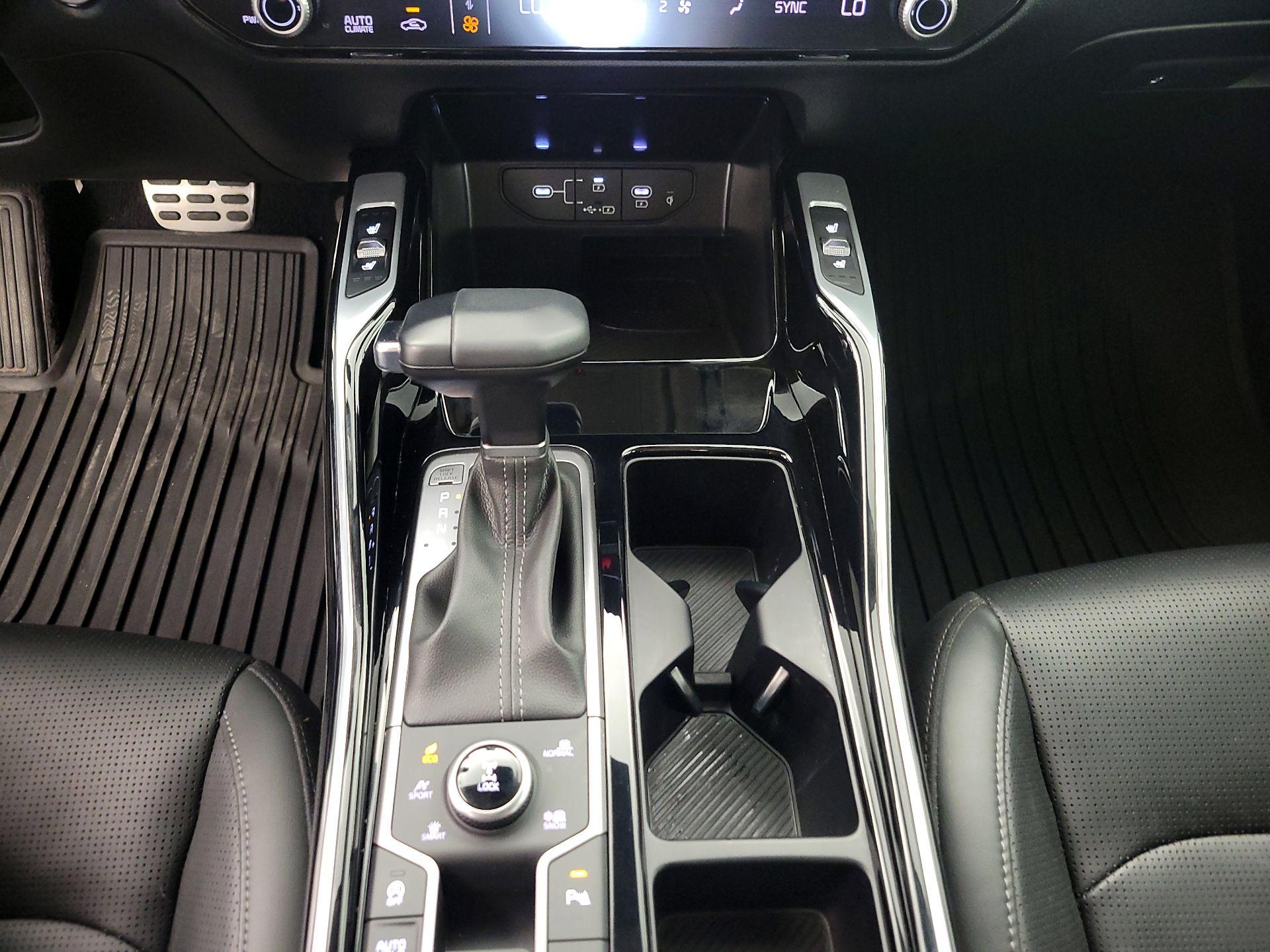 Thumbnail: 2024 Kia Sorento - 18
