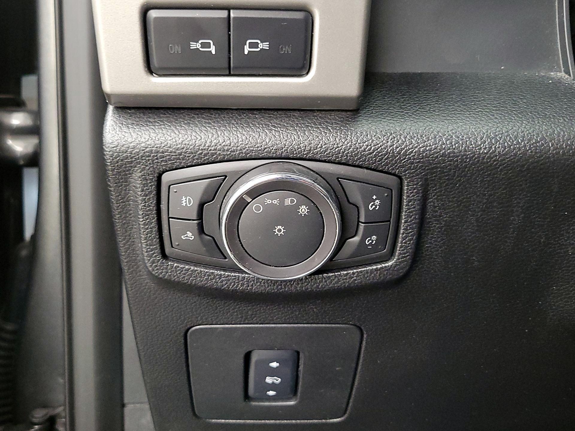 Thumbnail: 2015 Ford F-150 - 13