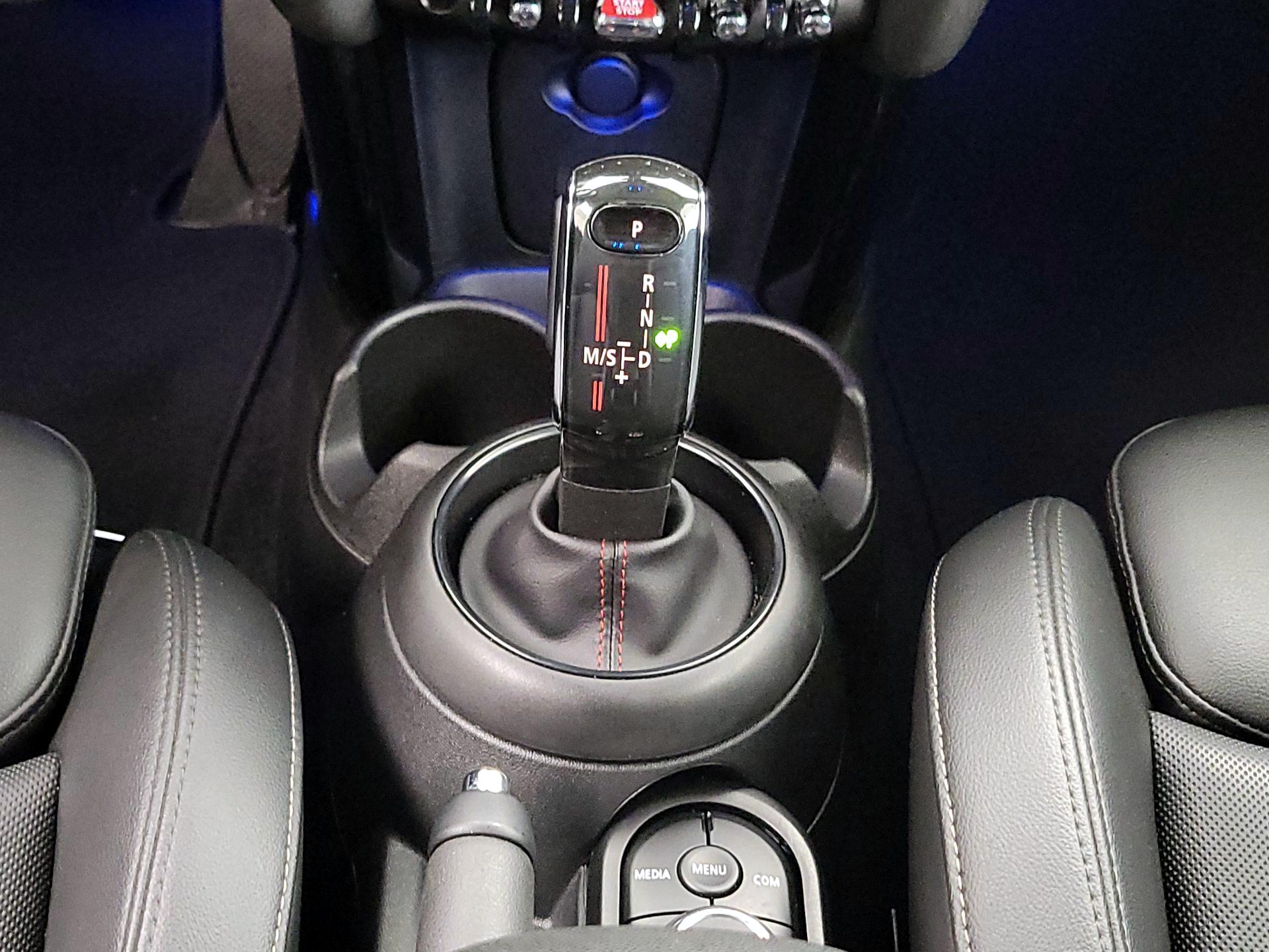 Thumbnail: 2021 MINI Cooper Hardtop - 17