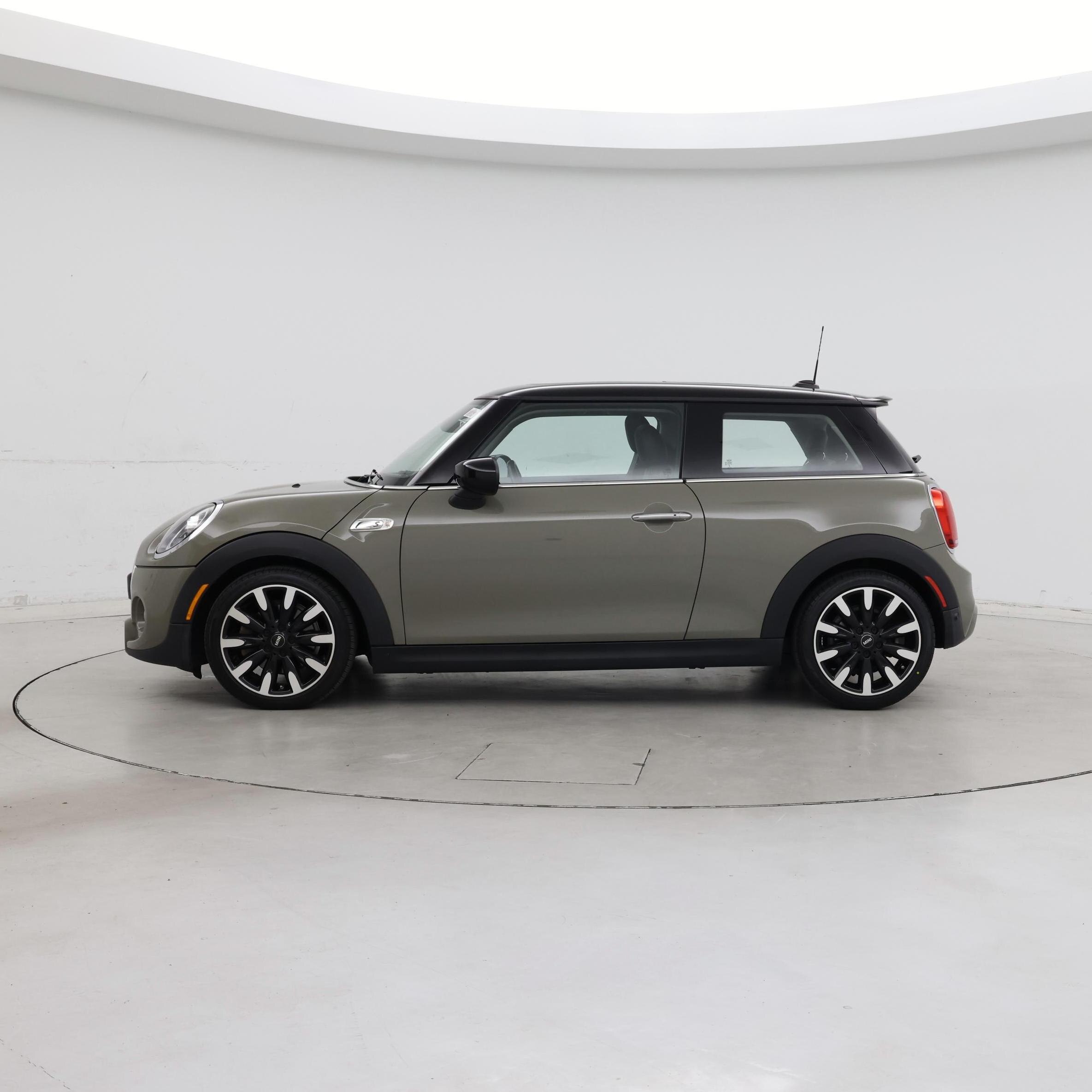 Thumbnail: 2021 MINI Cooper Hardtop - 3
