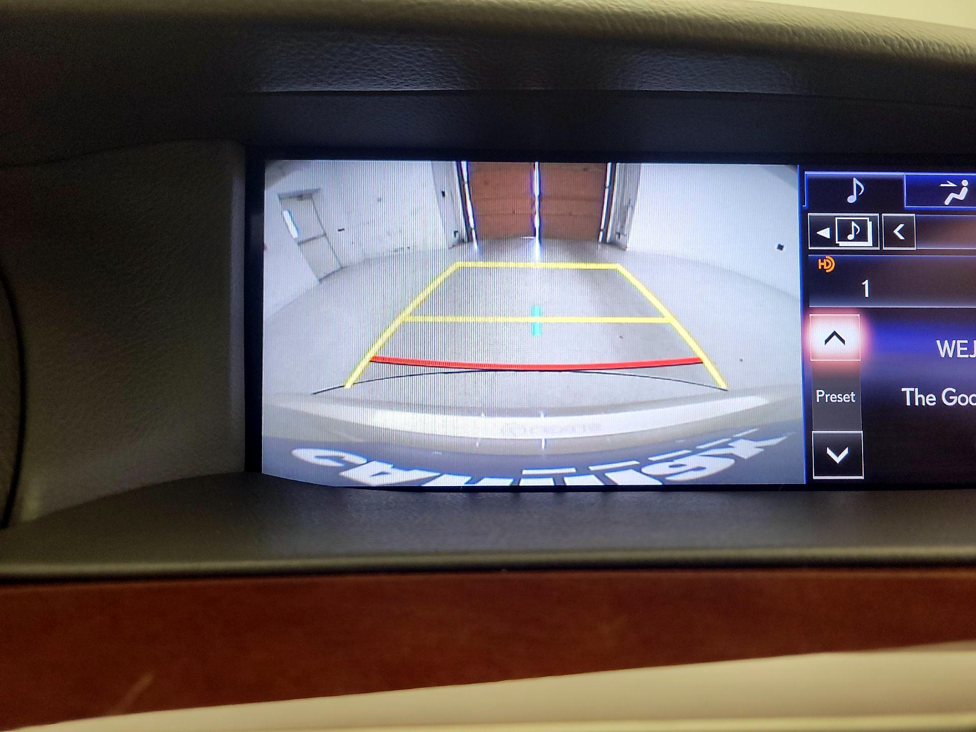 Thumbnail: 2015 Lexus LS - 15