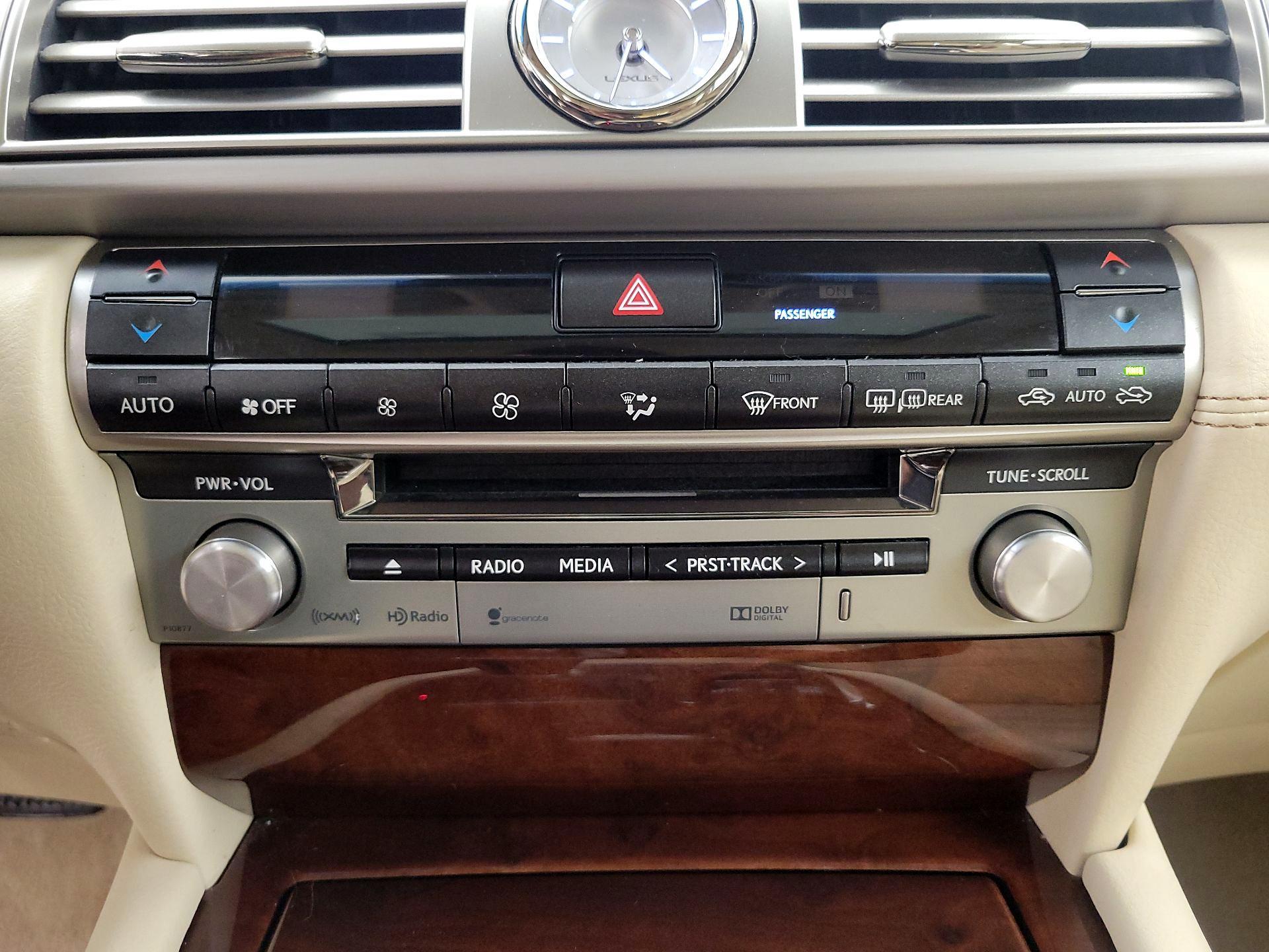 Thumbnail: 2015 Lexus LS - 17