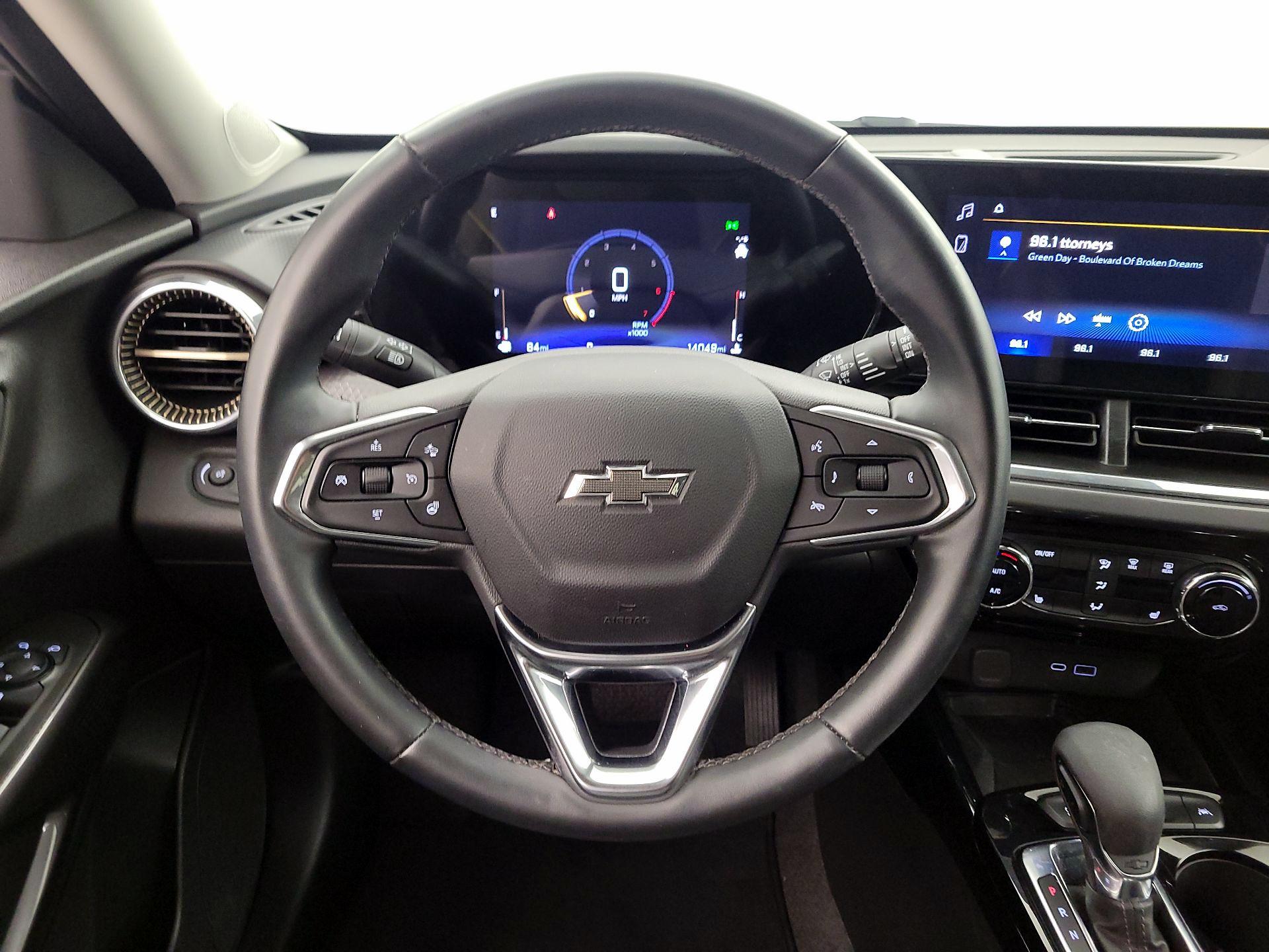 Thumbnail: 2025 Chevrolet Trax - 10