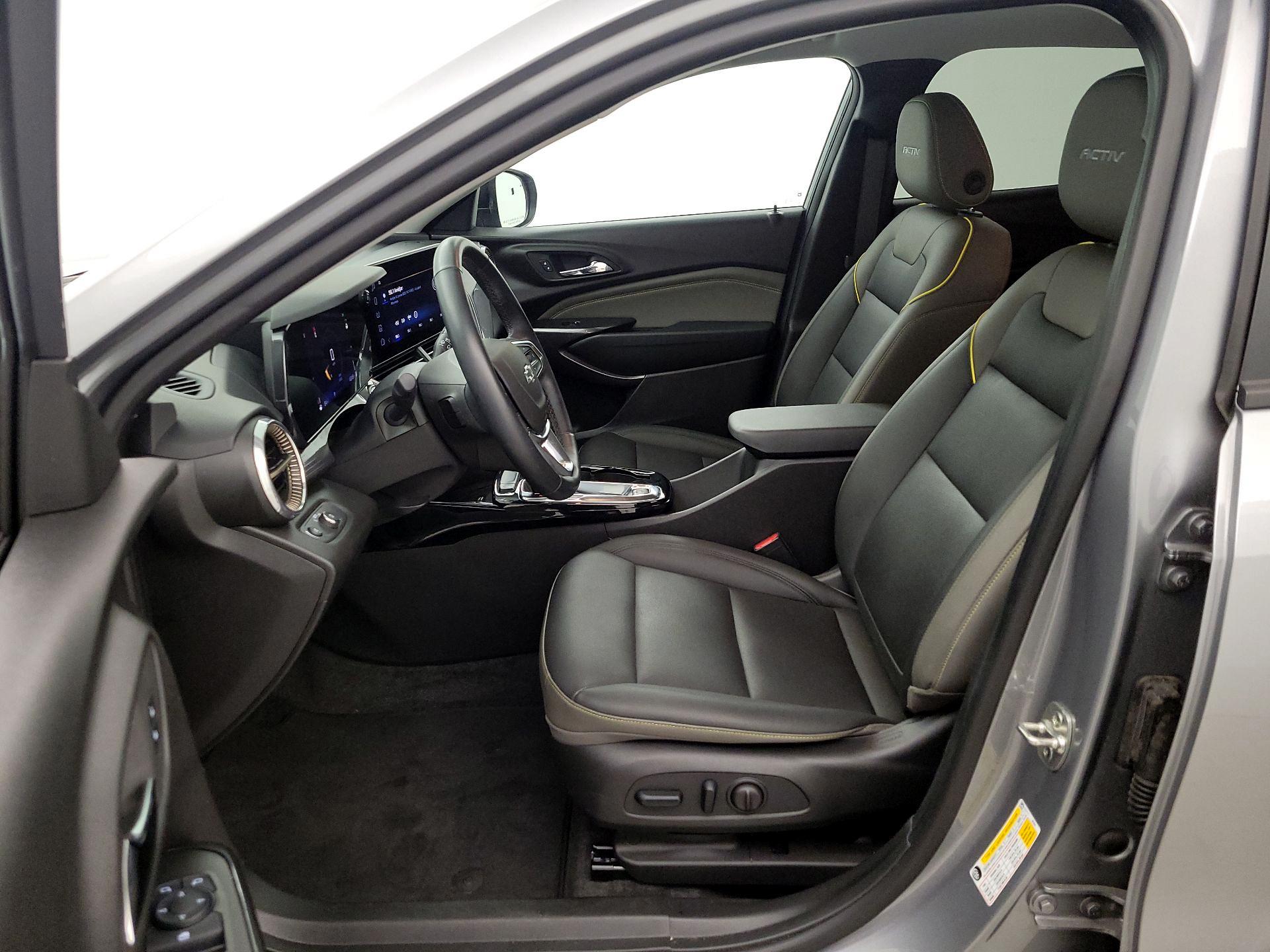 Thumbnail: 2025 Chevrolet Trax - 11