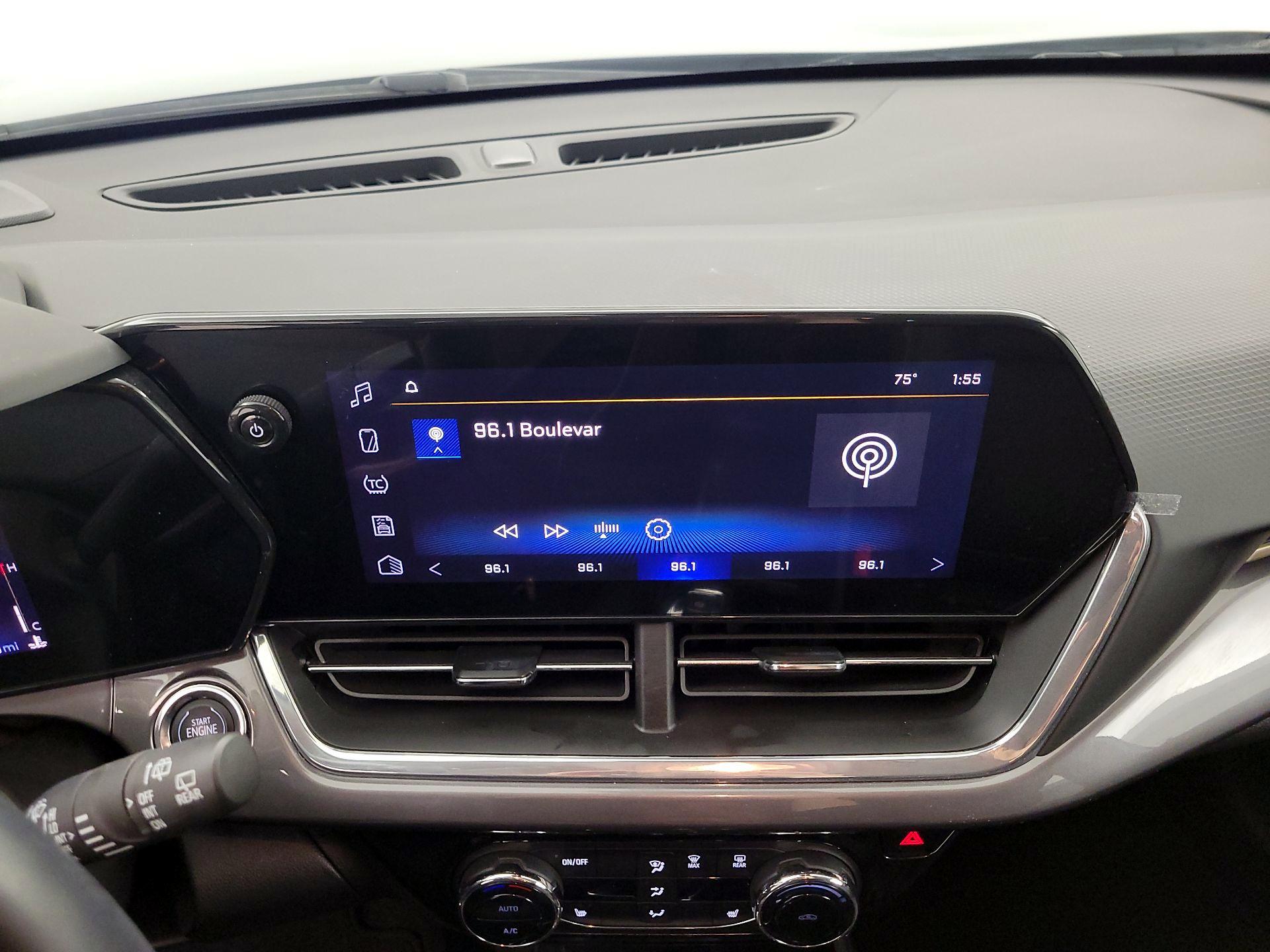 Thumbnail: 2025 Chevrolet Trax - 15