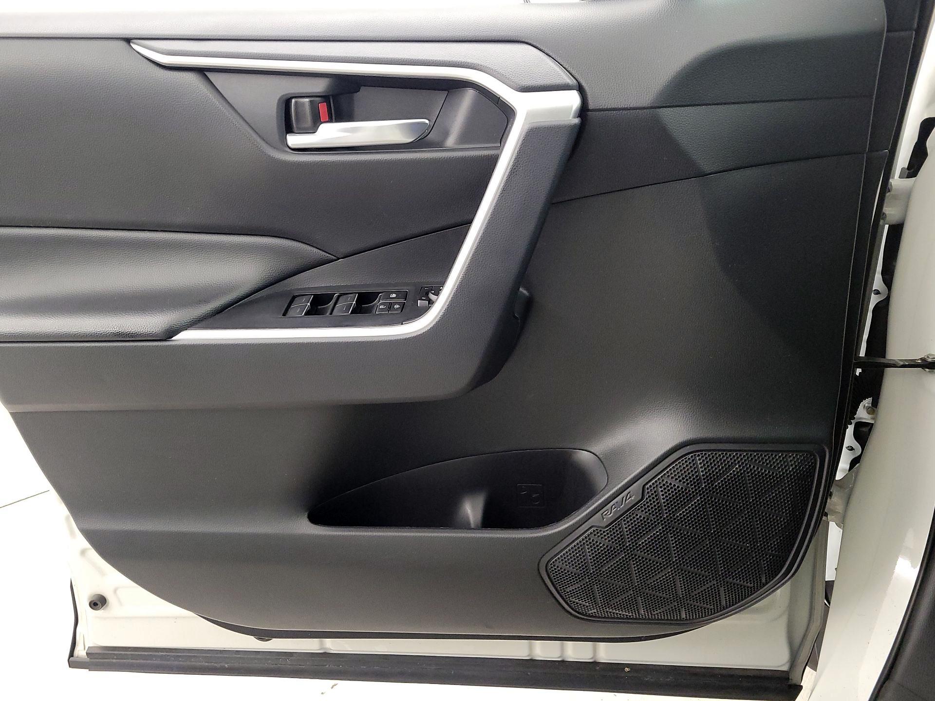 Thumbnail: 2024 Toyota RAV4 - 12