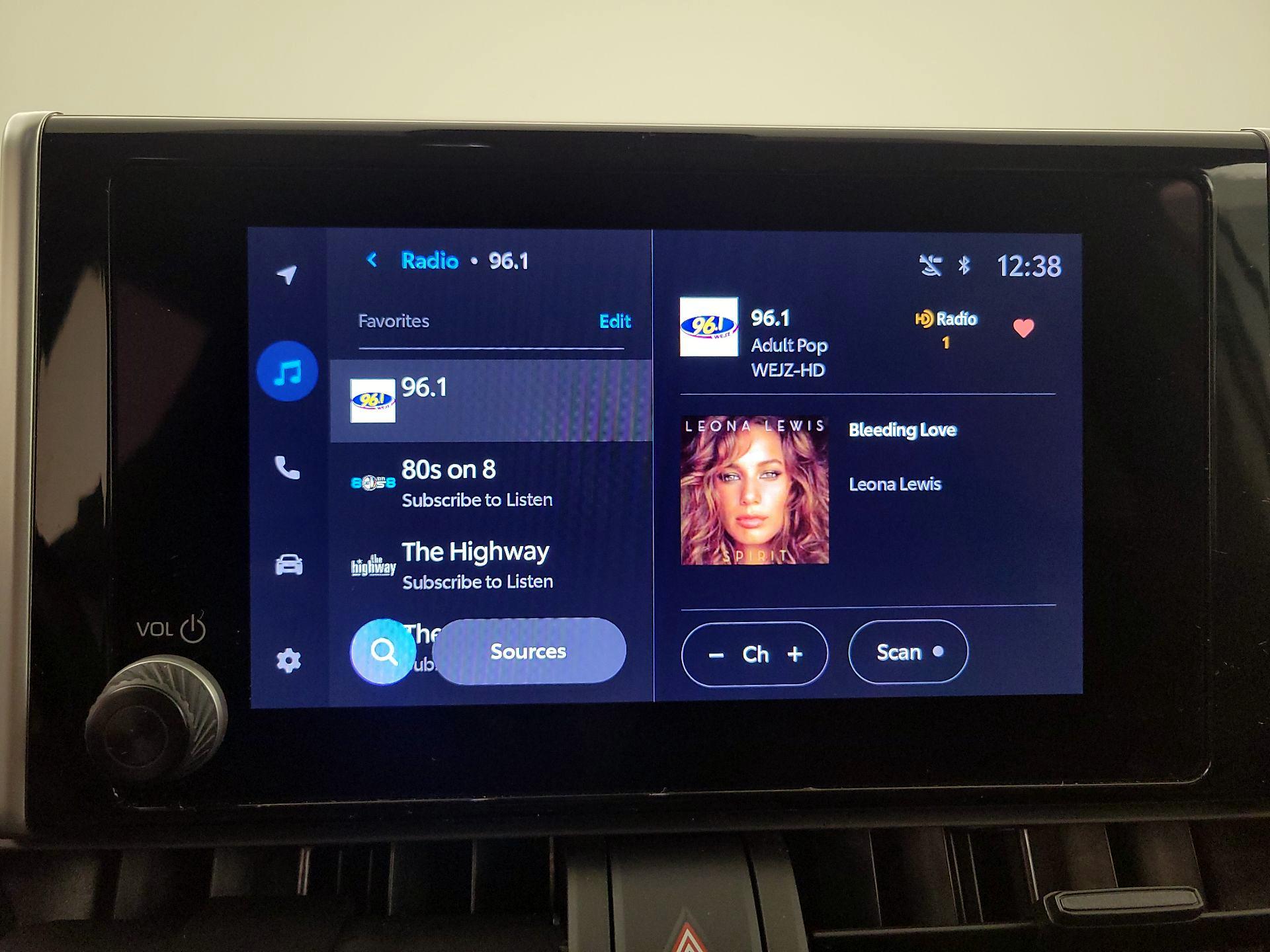 Thumbnail: 2024 Toyota RAV4 - 15