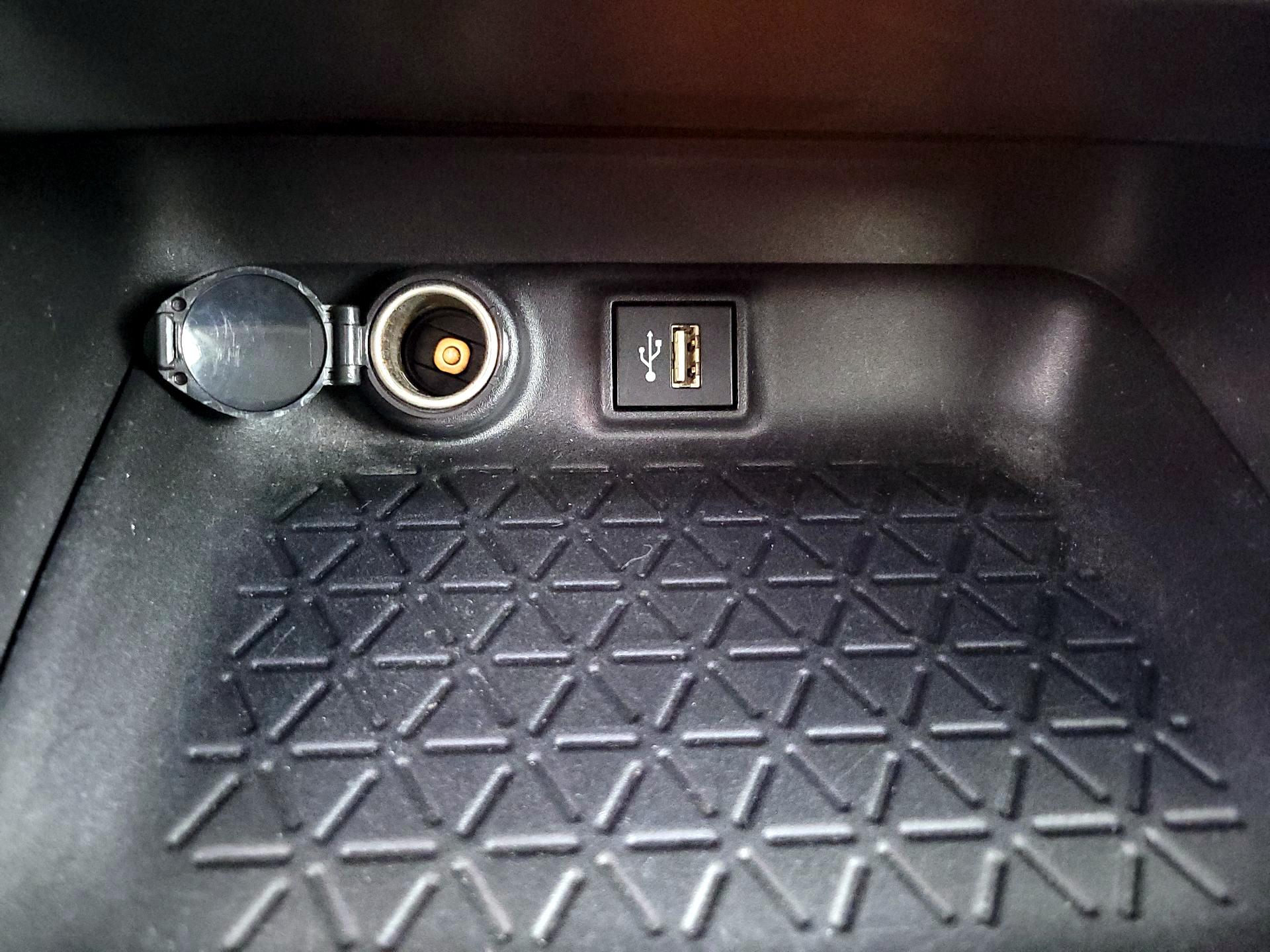 Thumbnail: 2024 Toyota RAV4 - 18