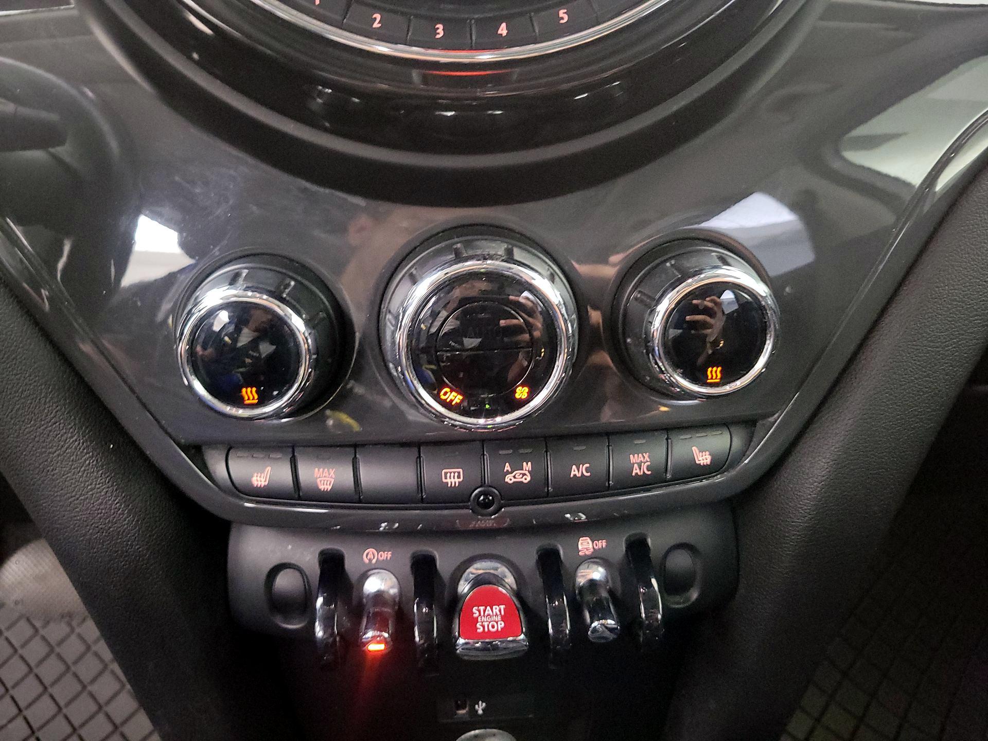 Thumbnail: 2019 MINI Cooper Countryman - 16