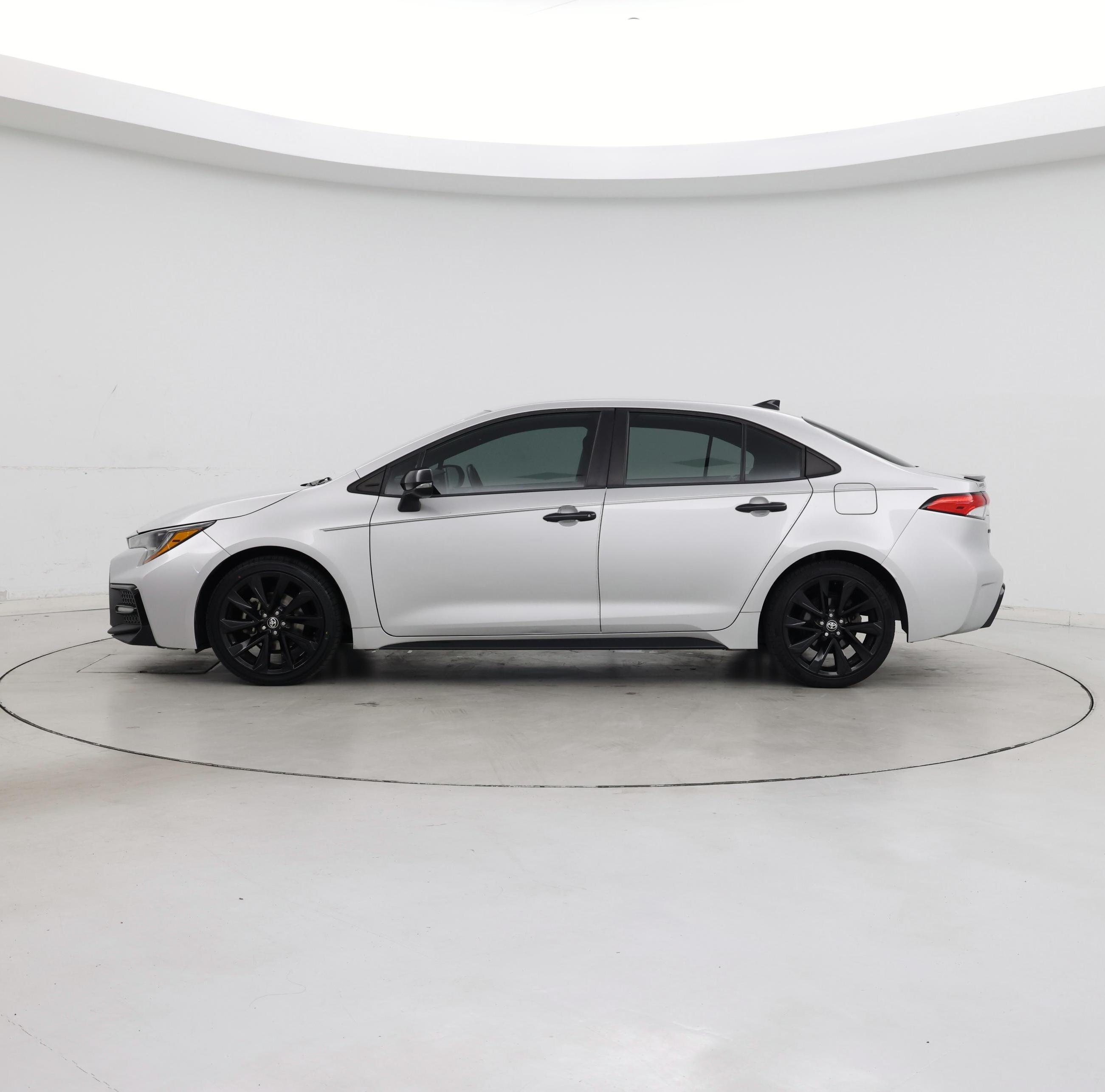Thumbnail: 2021 Toyota Corolla - 3