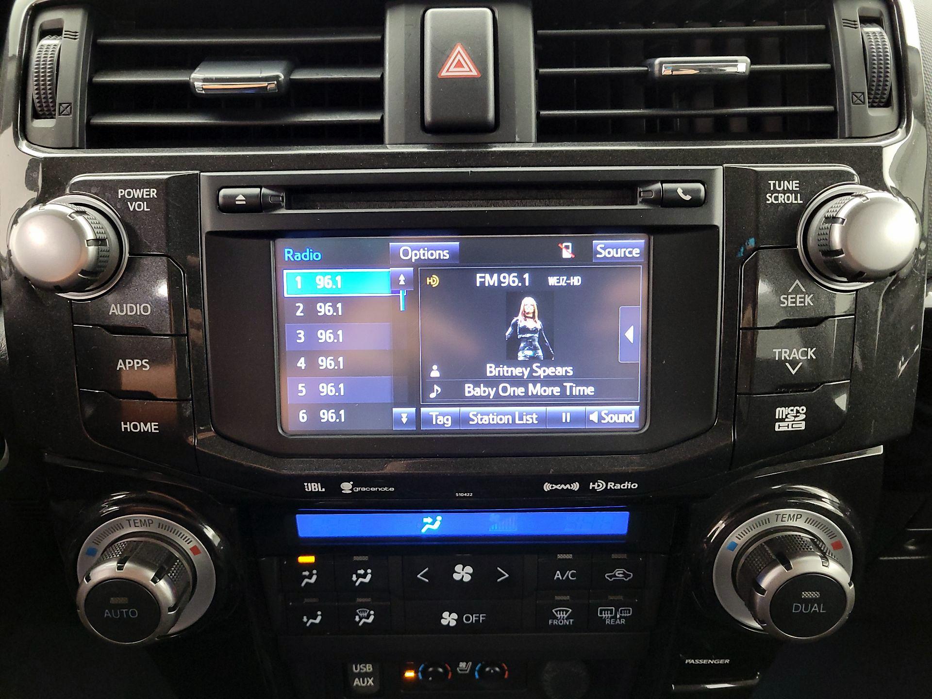Thumbnail: 2019 Toyota 4Runner - 15