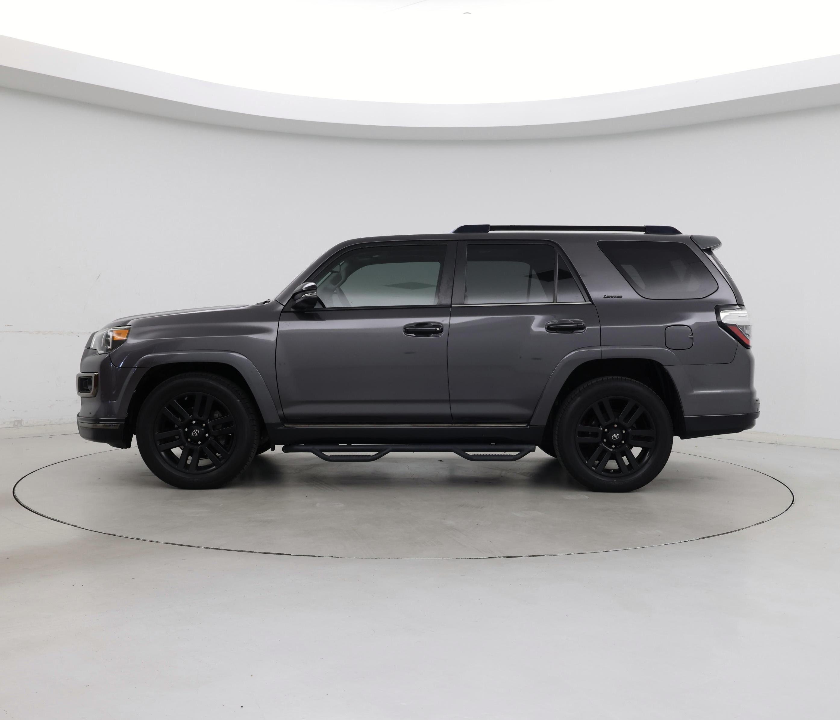 Thumbnail: 2019 Toyota 4Runner - 3