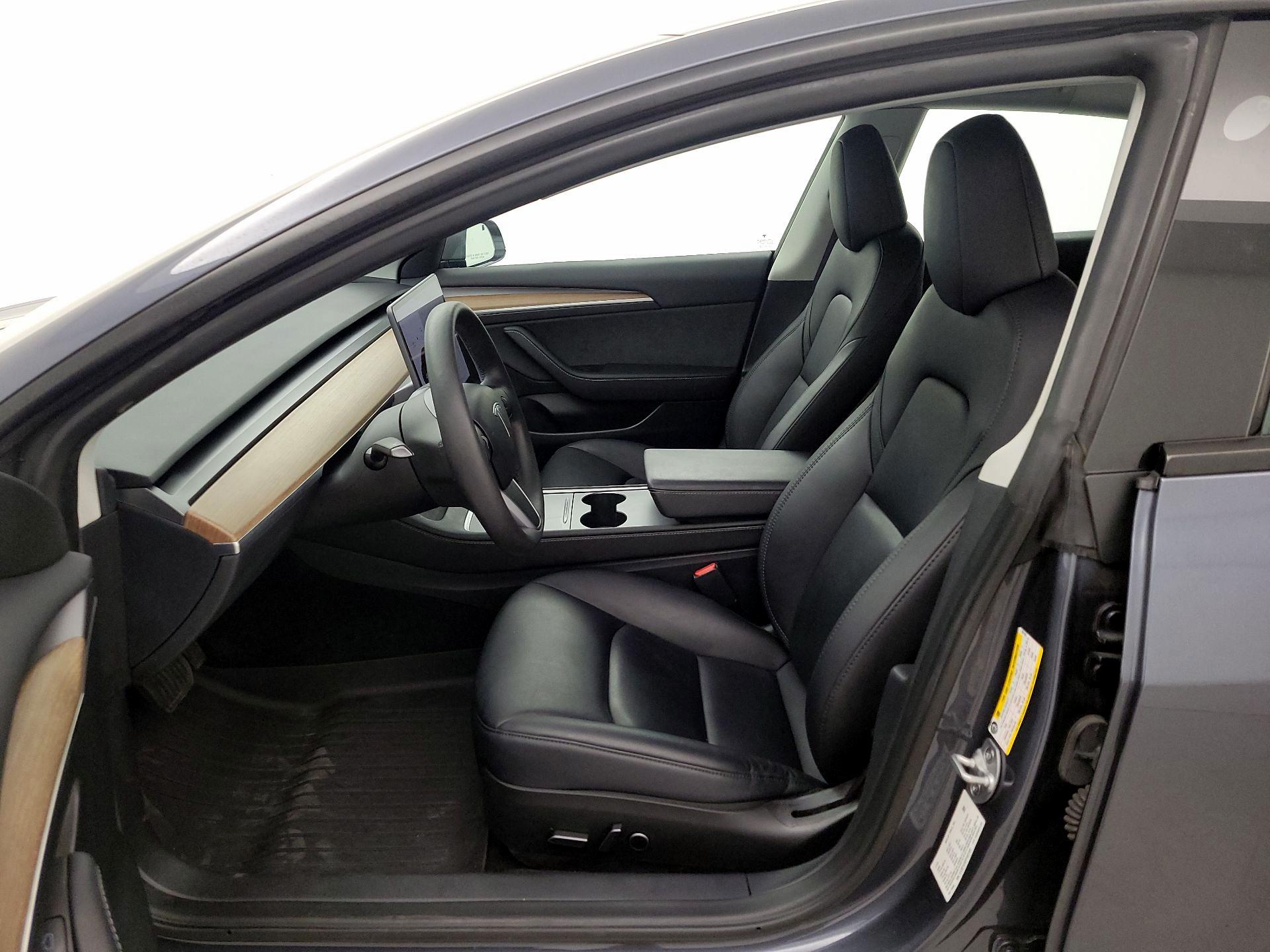 Thumbnail: 2023 Tesla Model 3 - 11