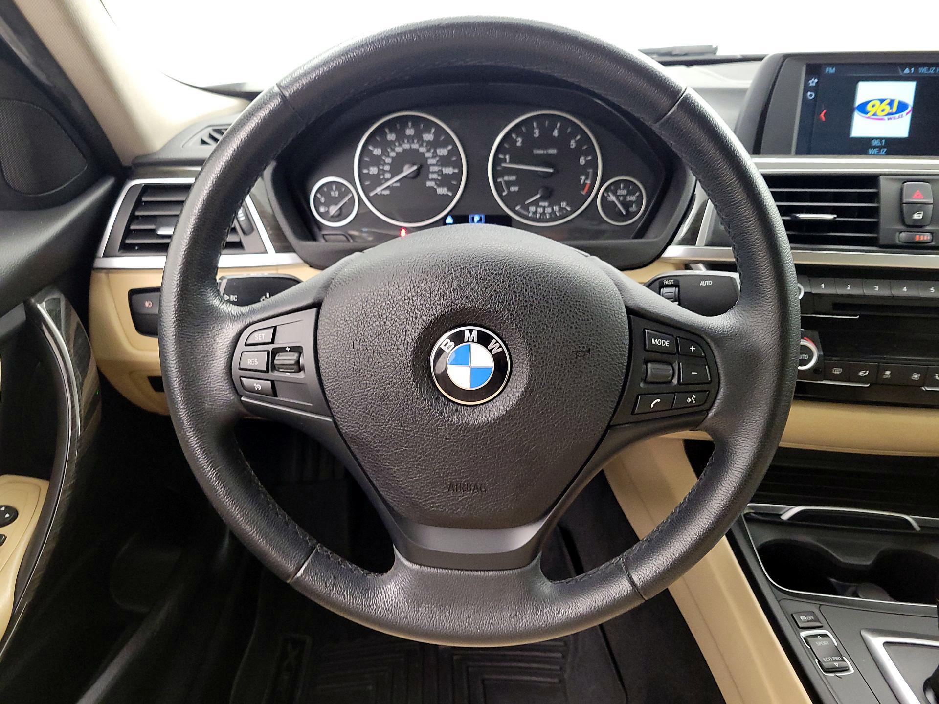 Thumbnail: 2018 BMW 3 Series - 10