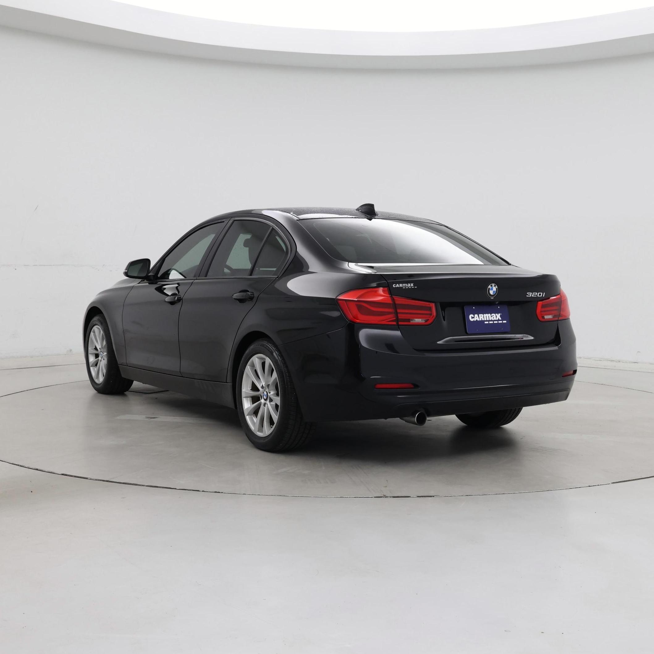 Thumbnail: 2018 BMW 3 Series - 2
