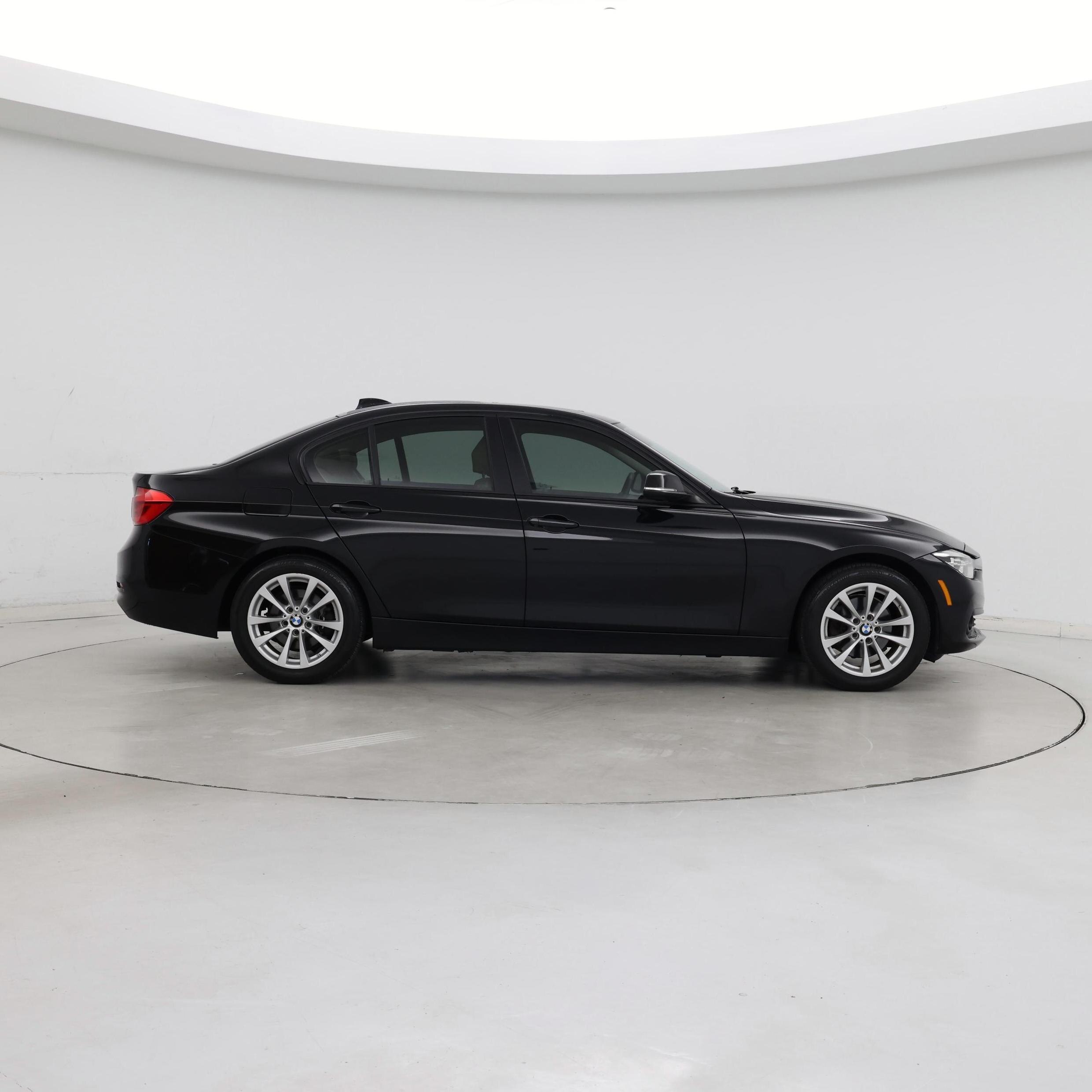 Thumbnail: 2018 BMW 3 Series - 7