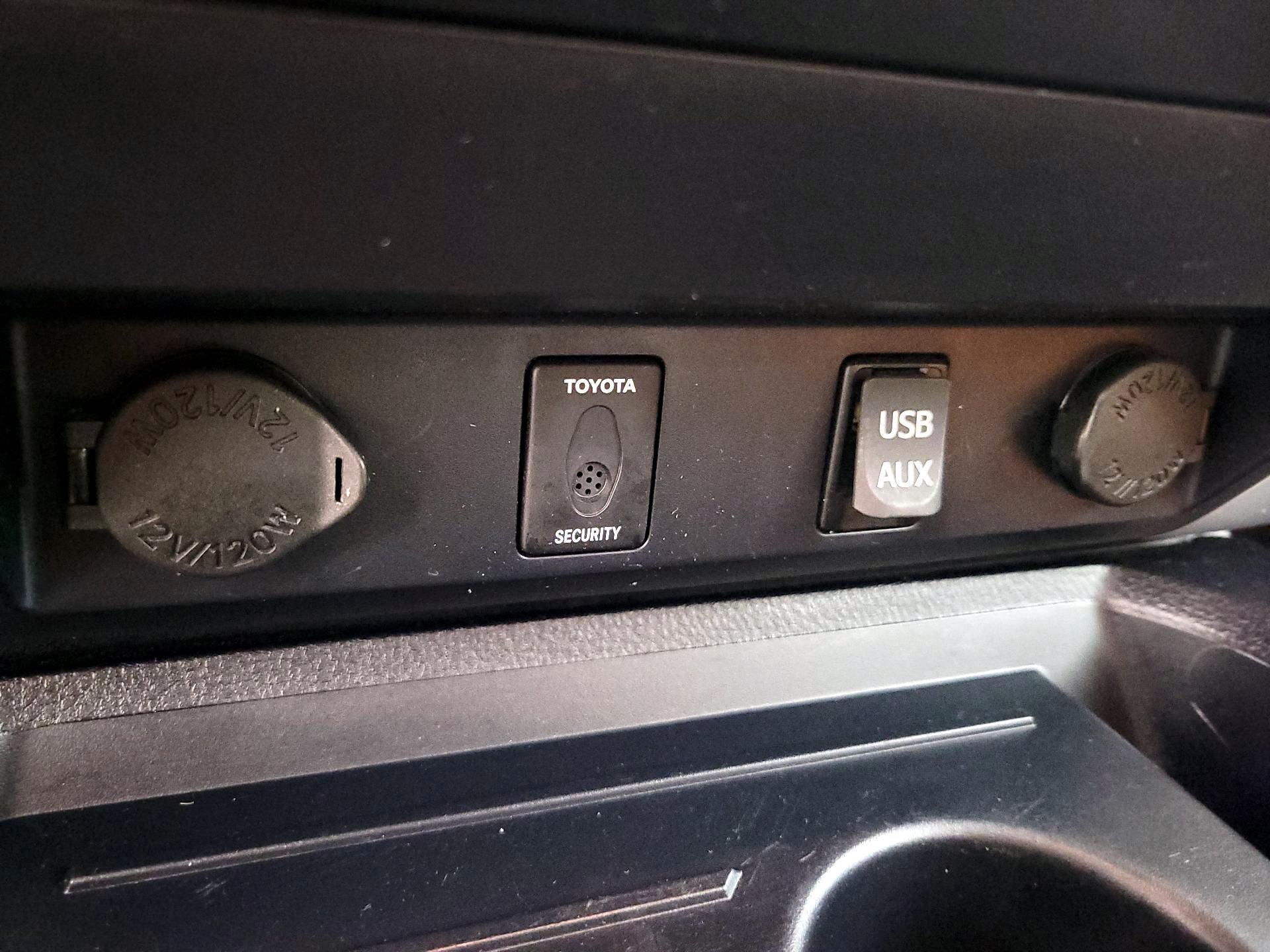 Thumbnail: 2018 Toyota Tundra - 19