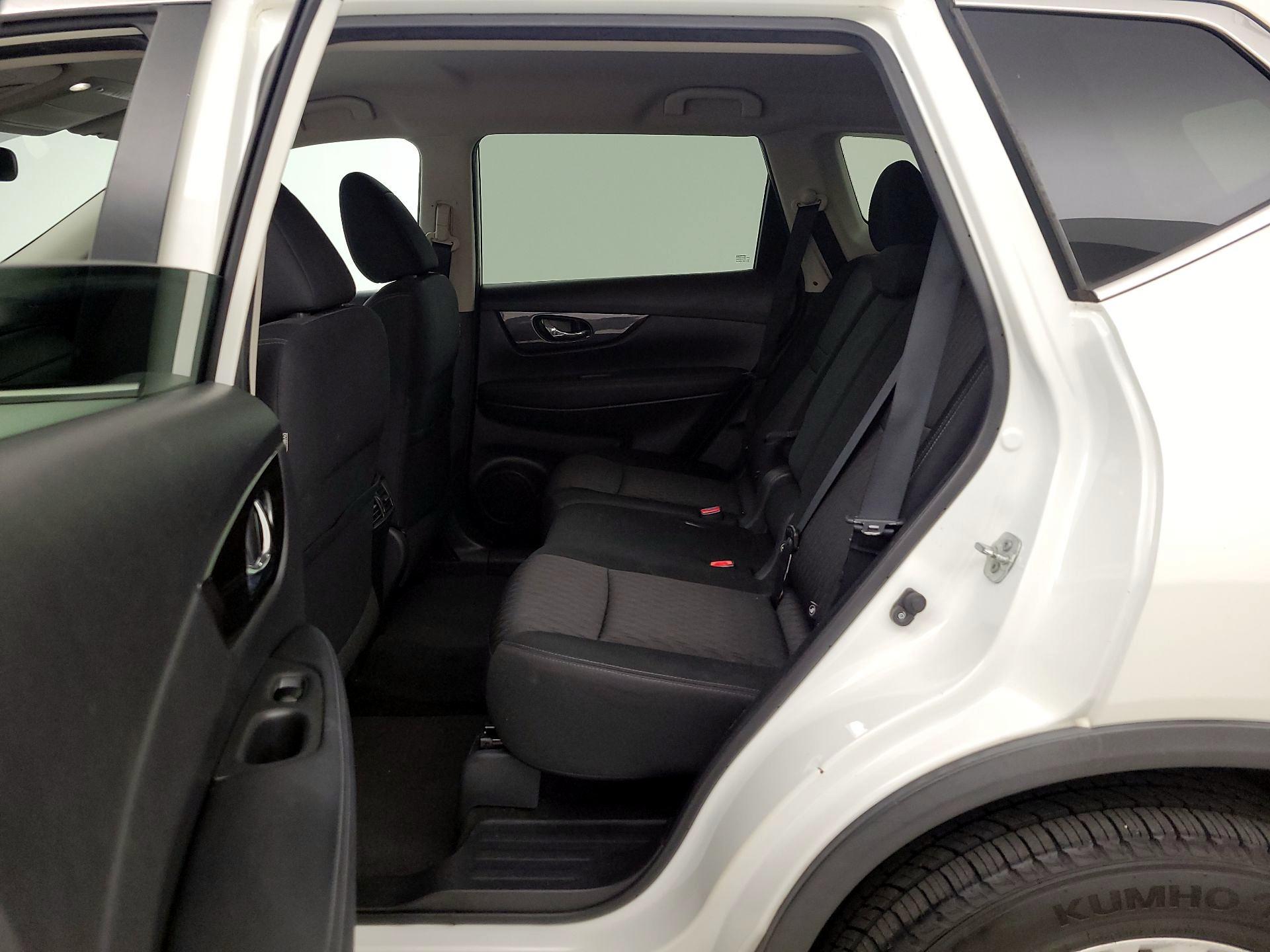 Thumbnail: 2018 Nissan Rogue - 19