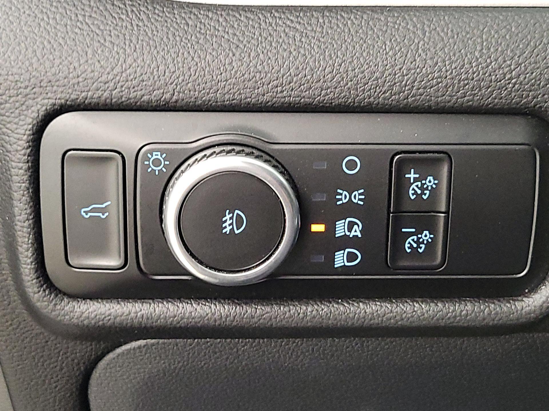 Thumbnail: 2023 Ford Explorer - 13