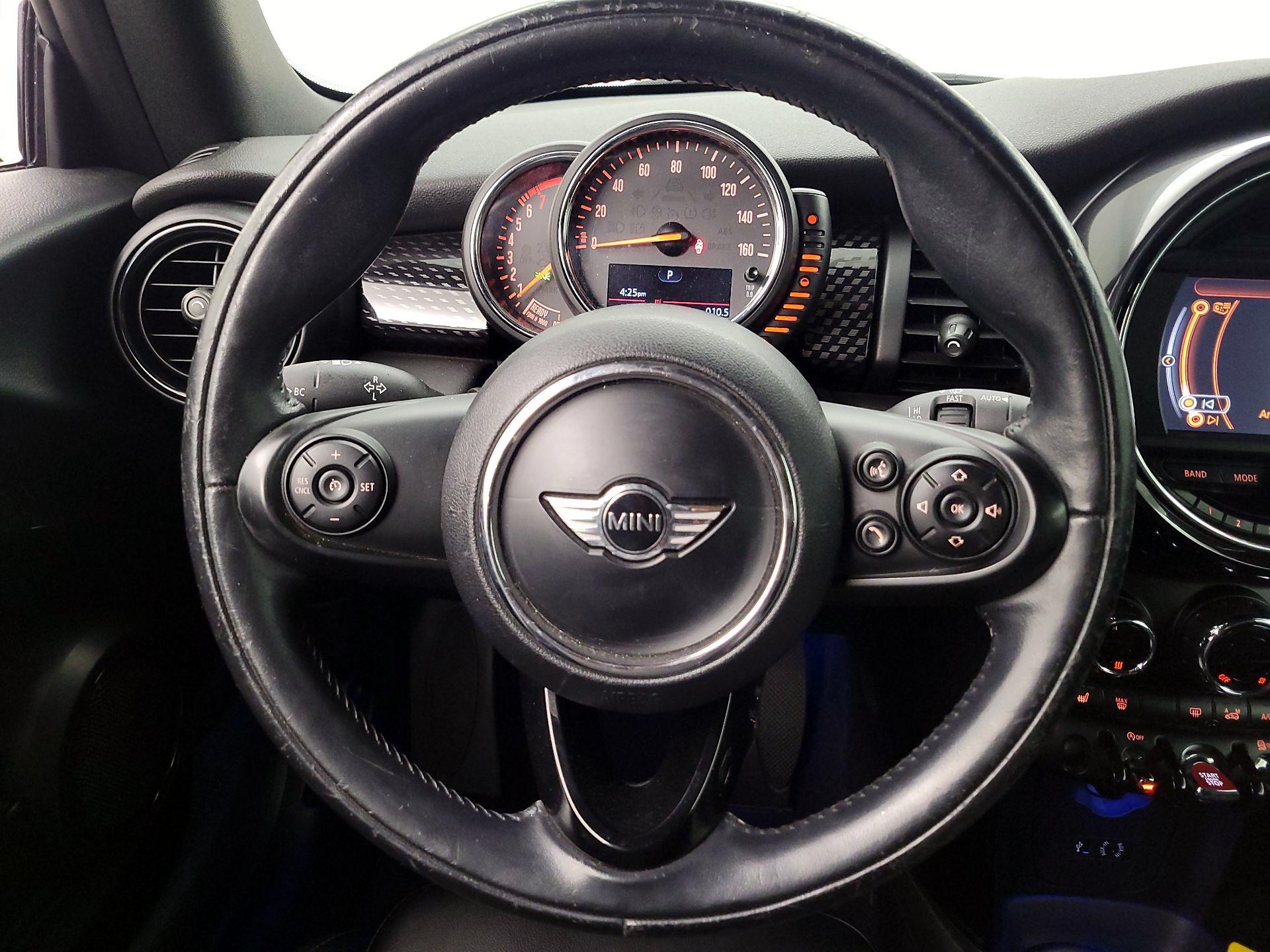 Thumbnail: 2017 MINI Cooper - 10