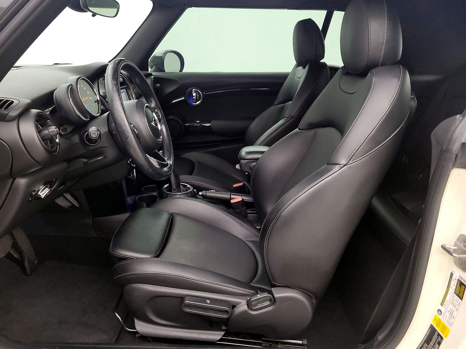 Thumbnail: 2017 MINI Cooper - 11