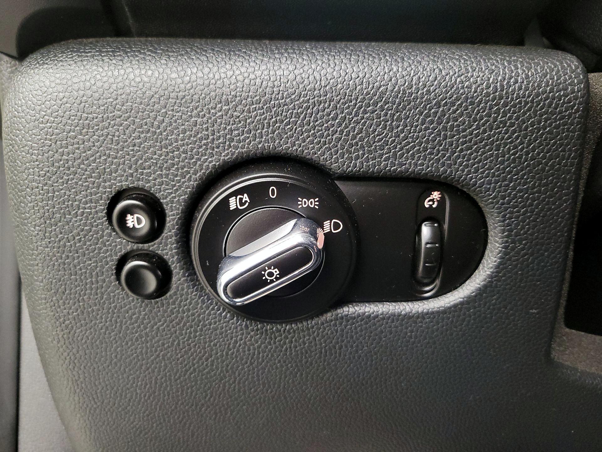 Thumbnail: 2017 MINI Cooper - 13