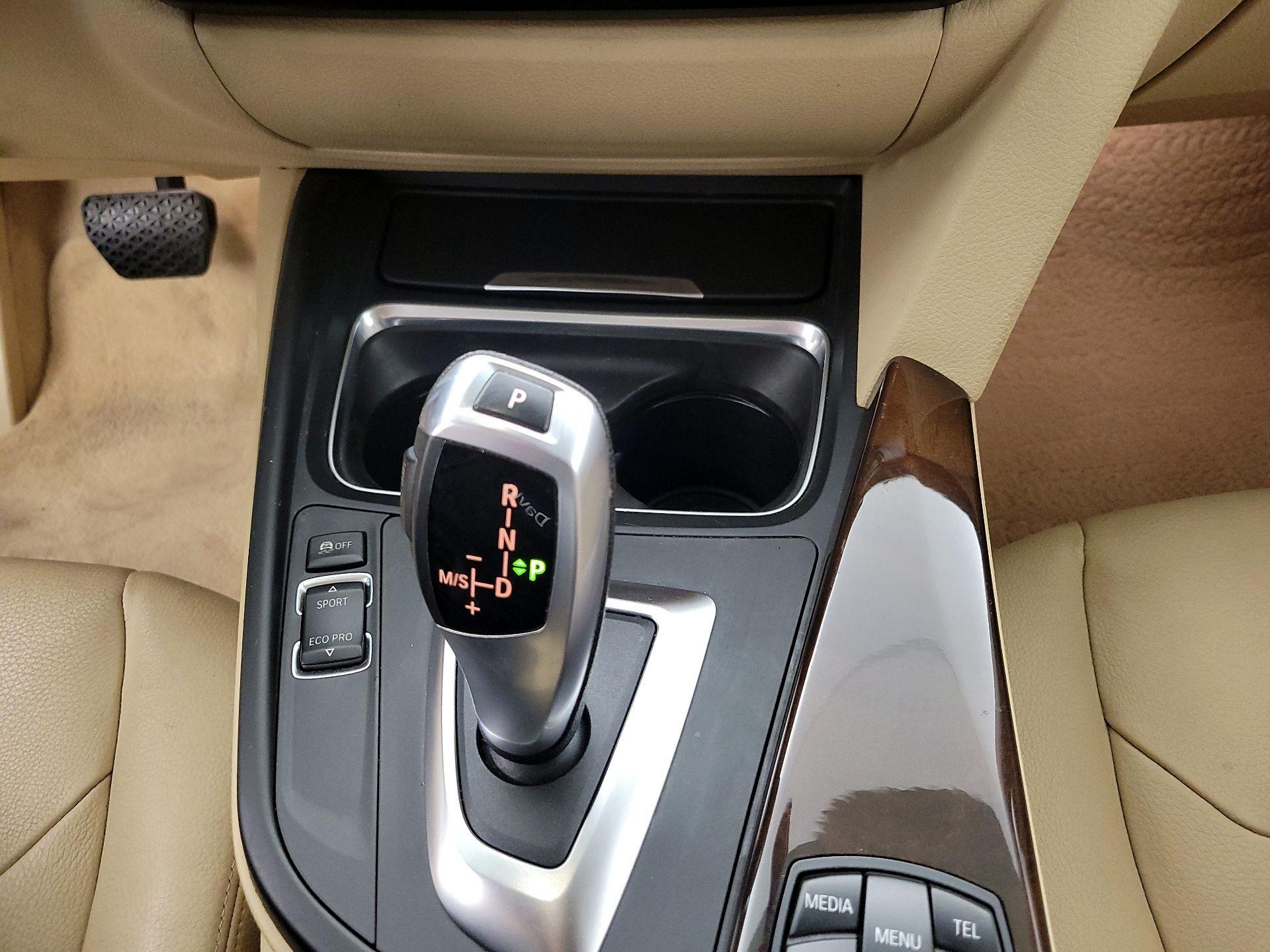 Thumbnail: 2014 BMW 3 Series - 16