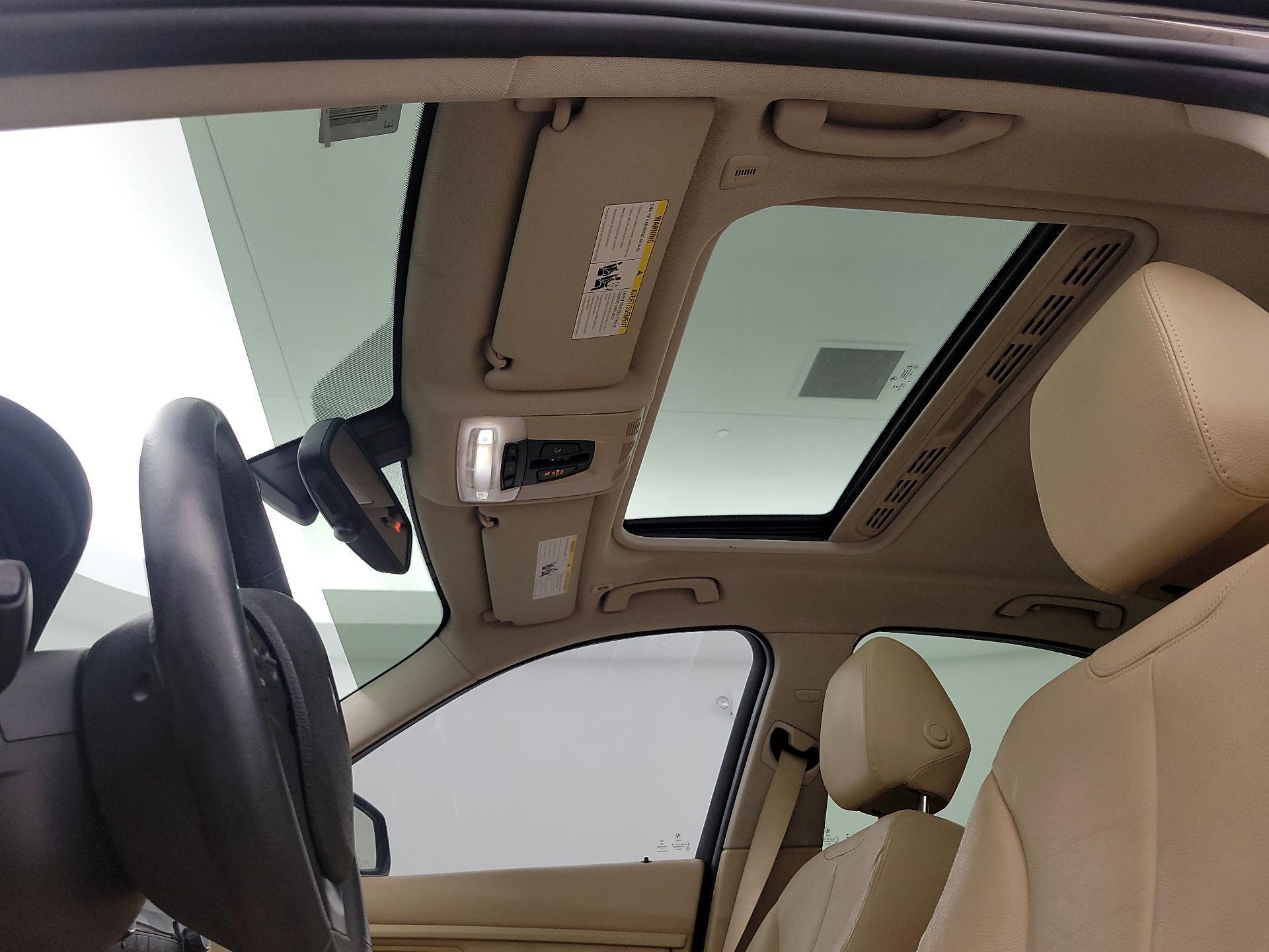 Thumbnail: 2014 BMW 3 Series - 18