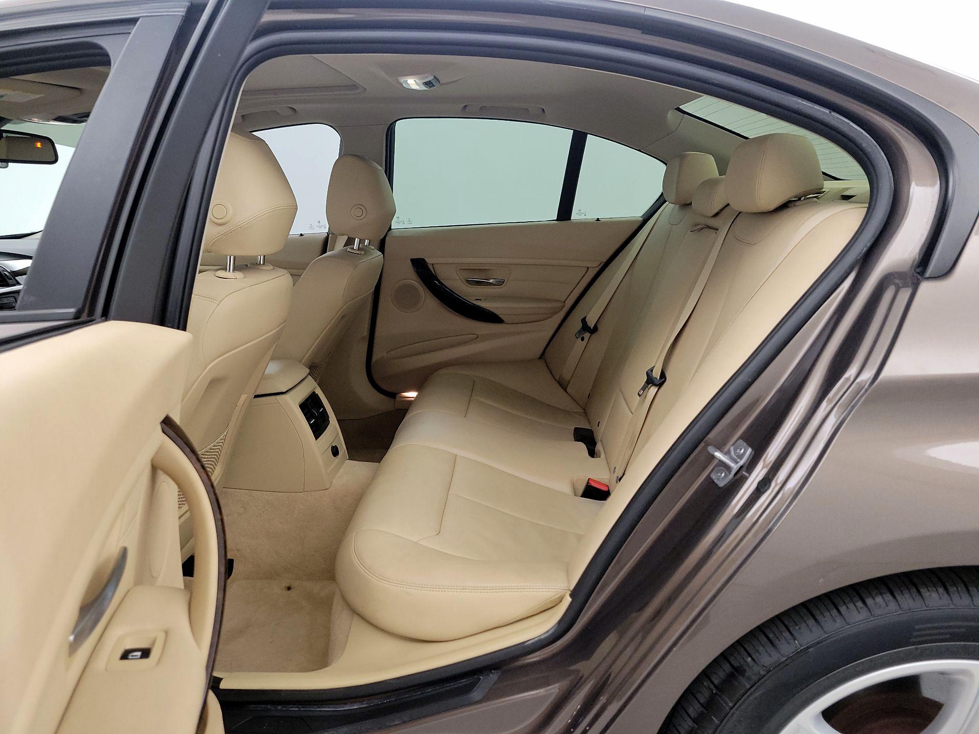 Thumbnail: 2014 BMW 3 Series - 19