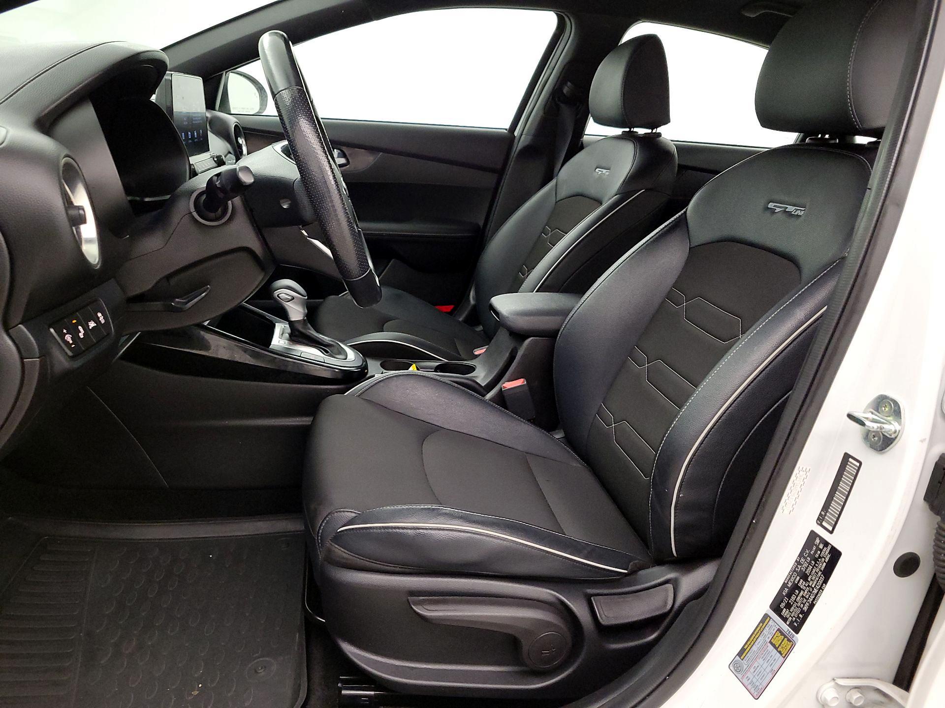Thumbnail: 2021 Kia Forte - 11
