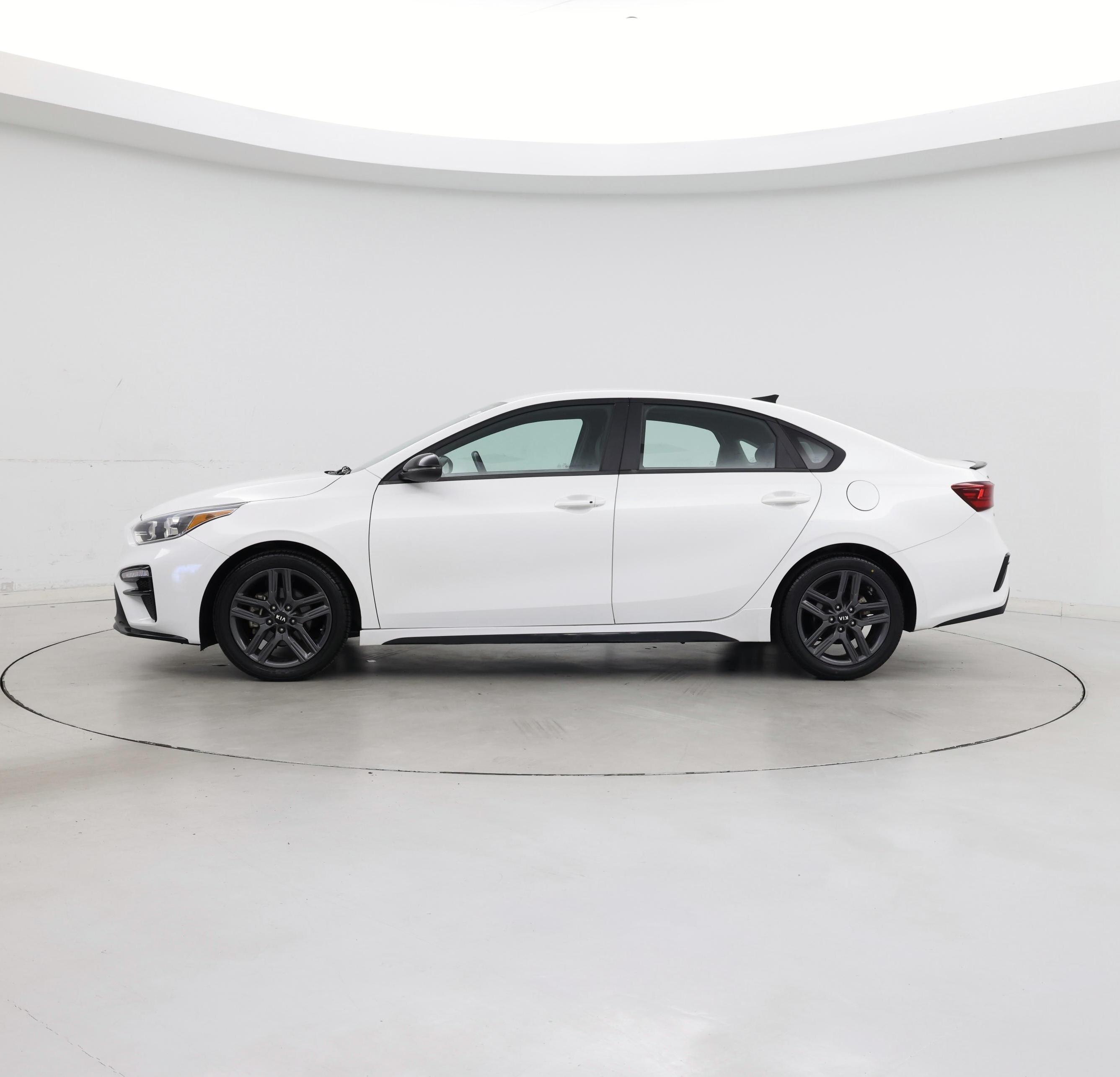 Thumbnail: 2021 Kia Forte - 3