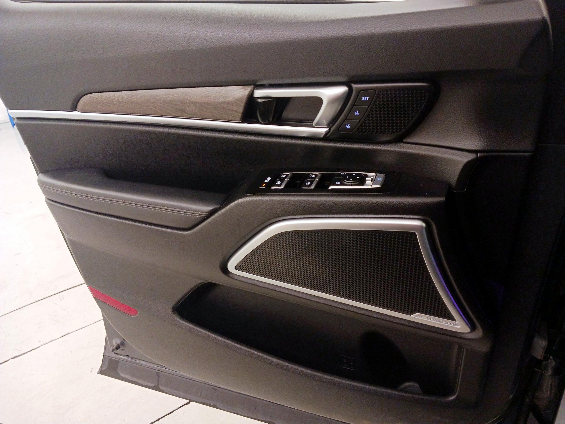 Thumbnail: 2021 Kia Telluride - 12