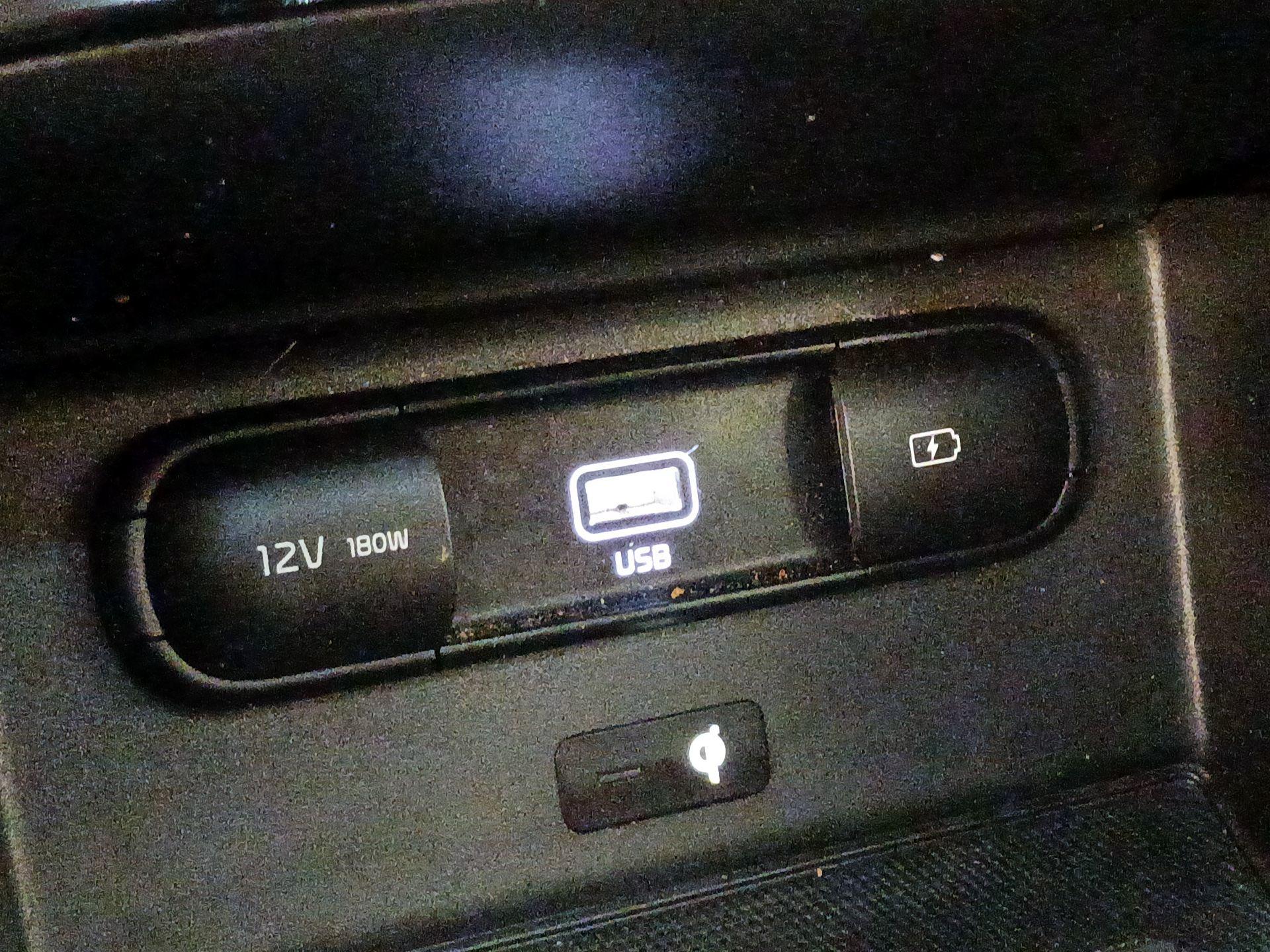 Thumbnail: 2021 Kia Telluride - 19