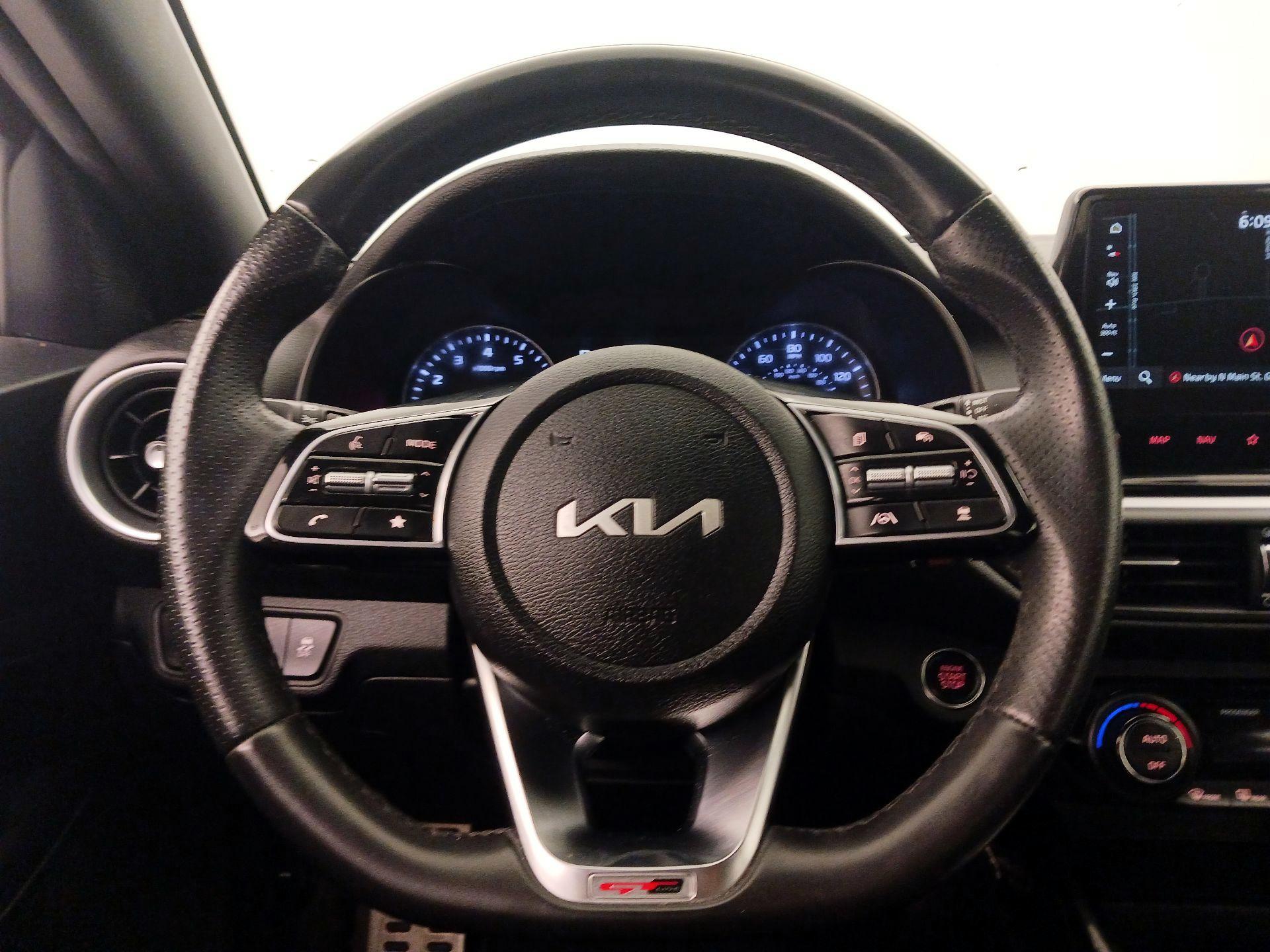 Thumbnail: 2024 Kia Forte - 10