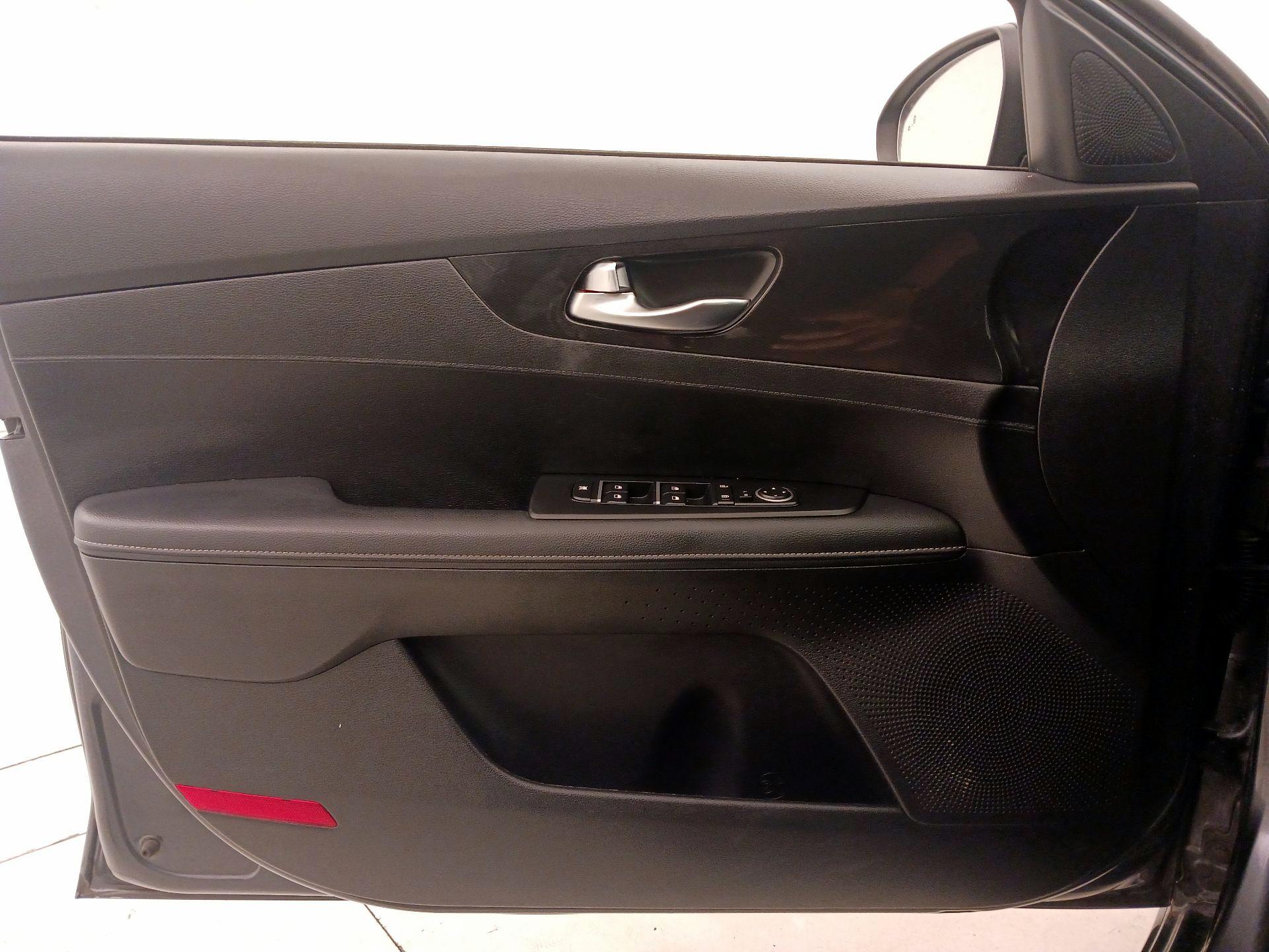 Thumbnail: 2024 Kia Forte - 12