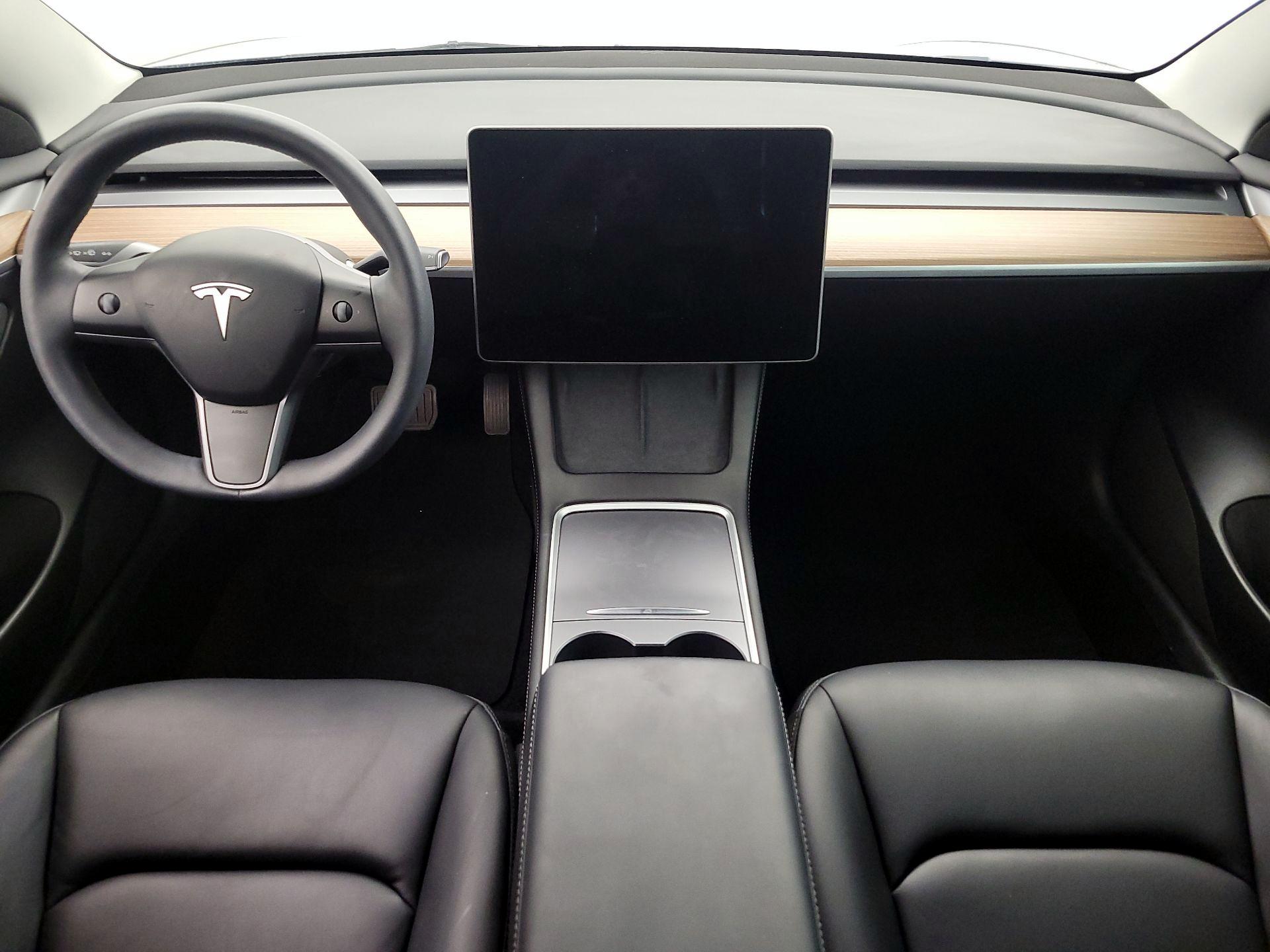 Thumbnail: 2023 Tesla Model 3 - 9