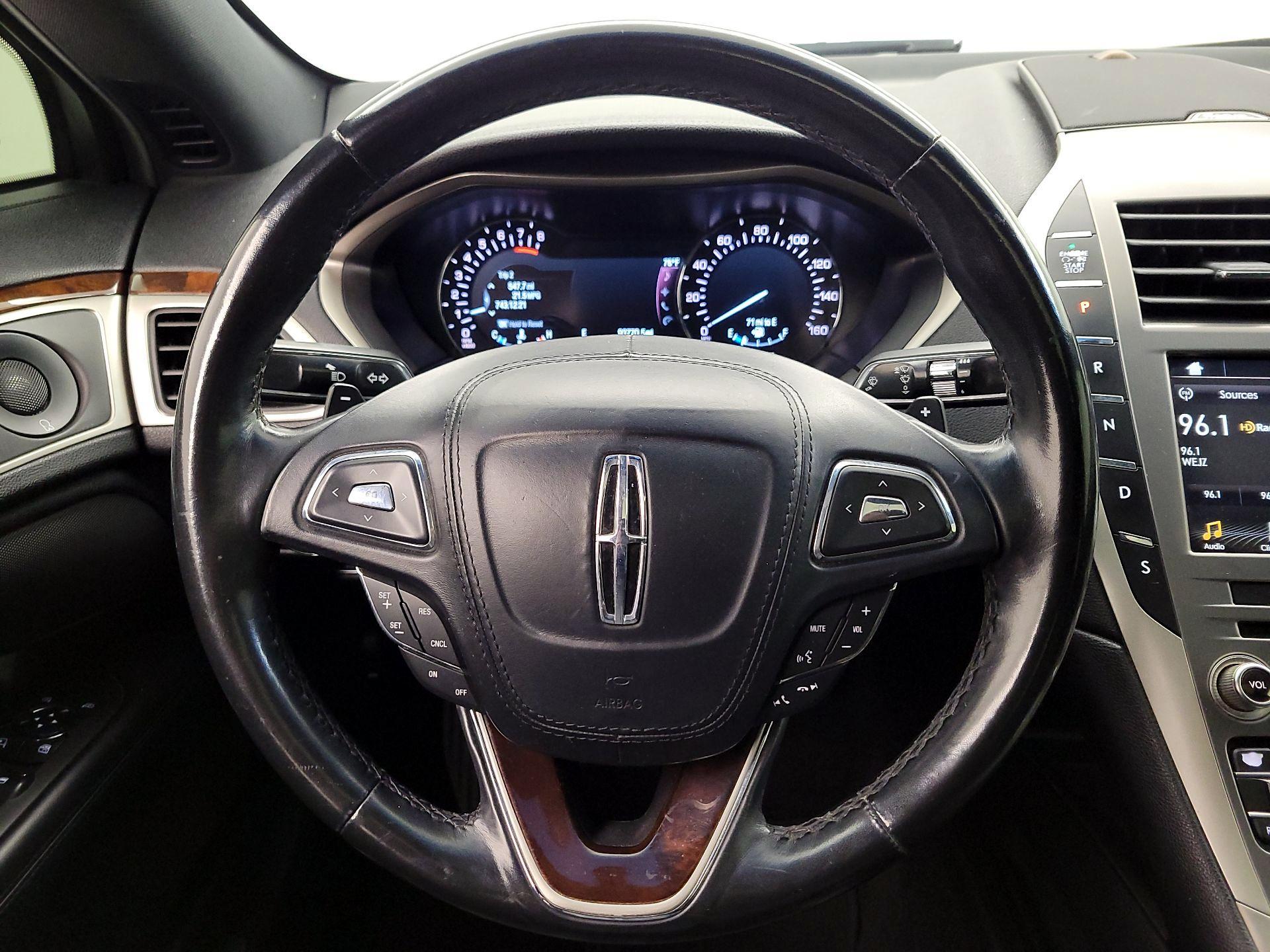 Thumbnail: 2017 Lincoln MKZ - 10