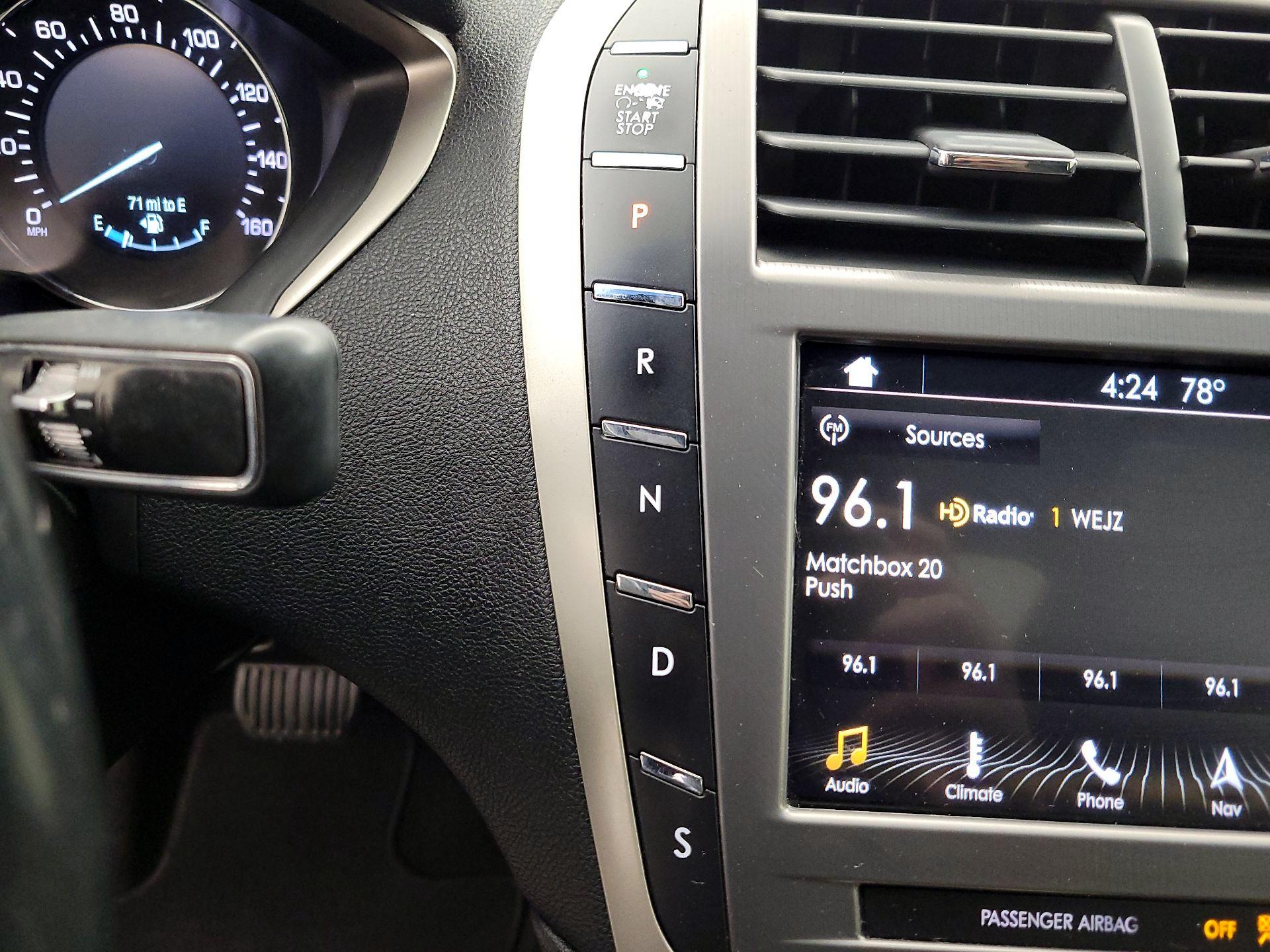 Thumbnail: 2017 Lincoln MKZ - 18
