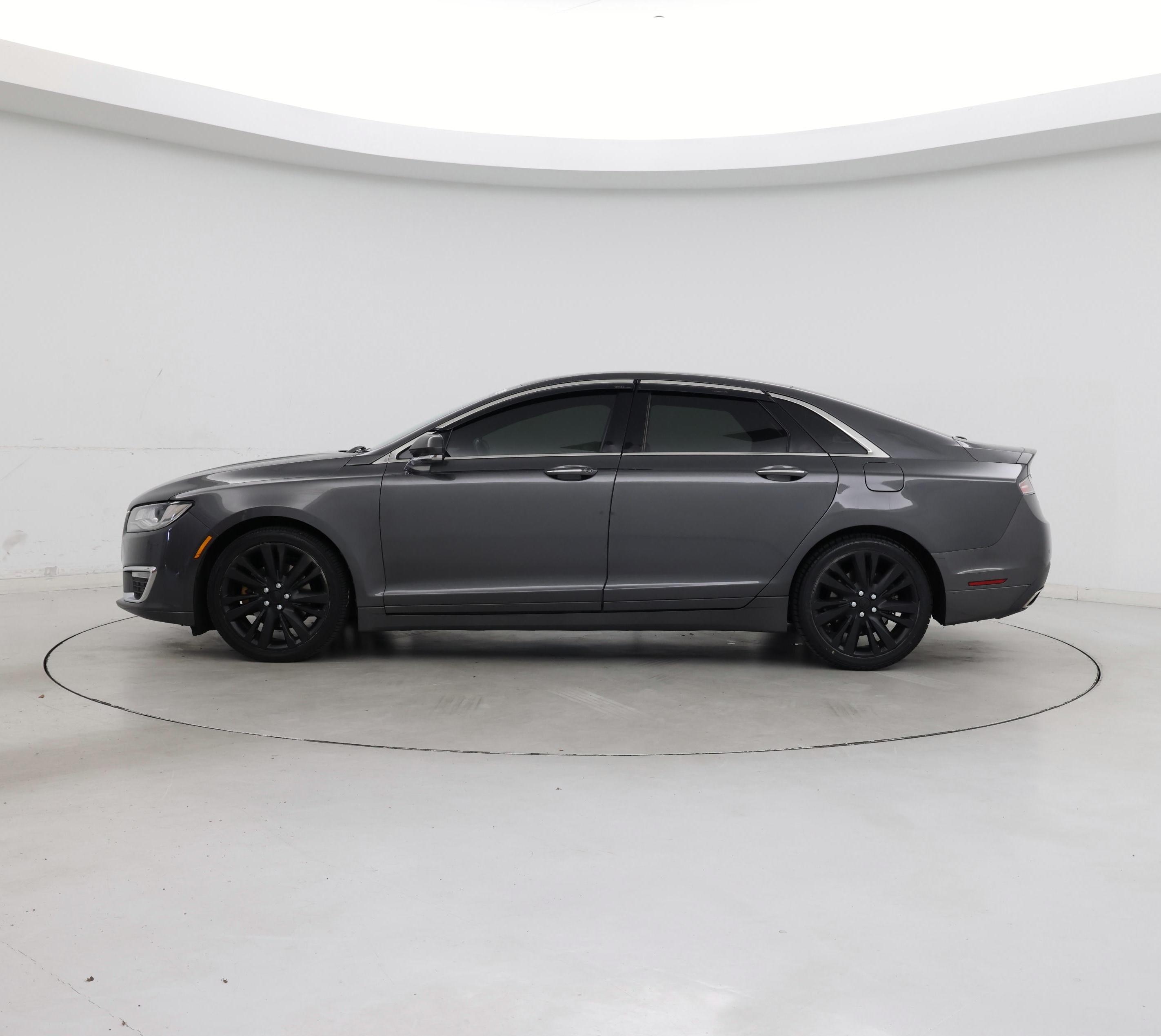 Thumbnail: 2017 Lincoln MKZ - 3