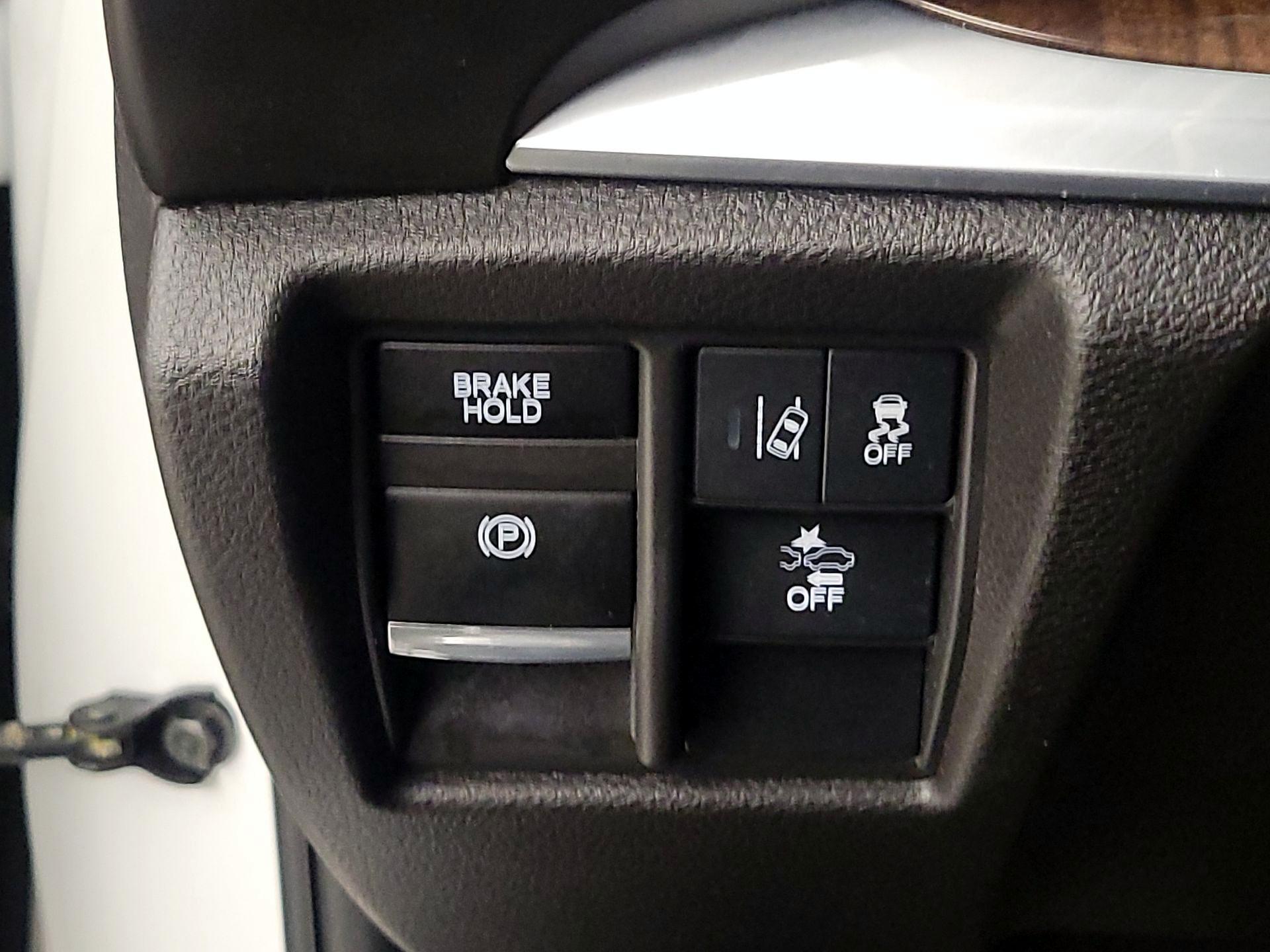 Thumbnail: 2020 Acura MDX - 13