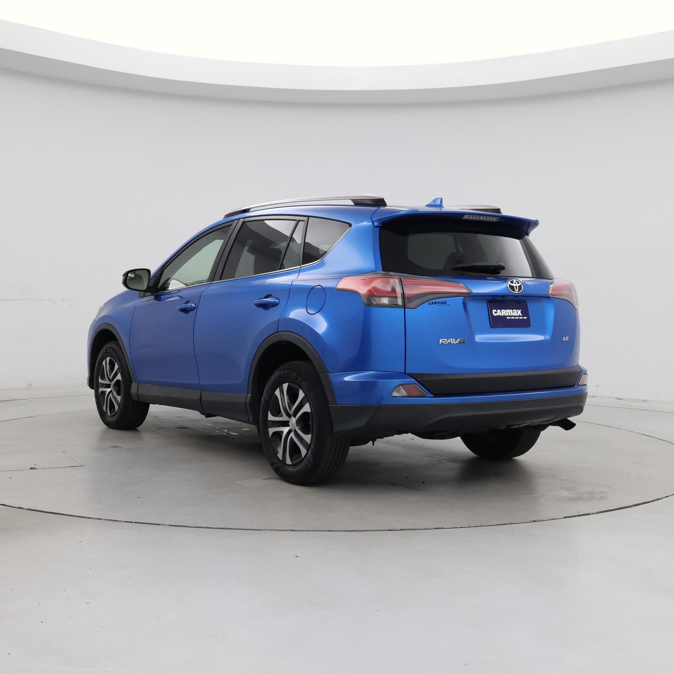 Thumbnail: 2017 Toyota RAV4 - 2