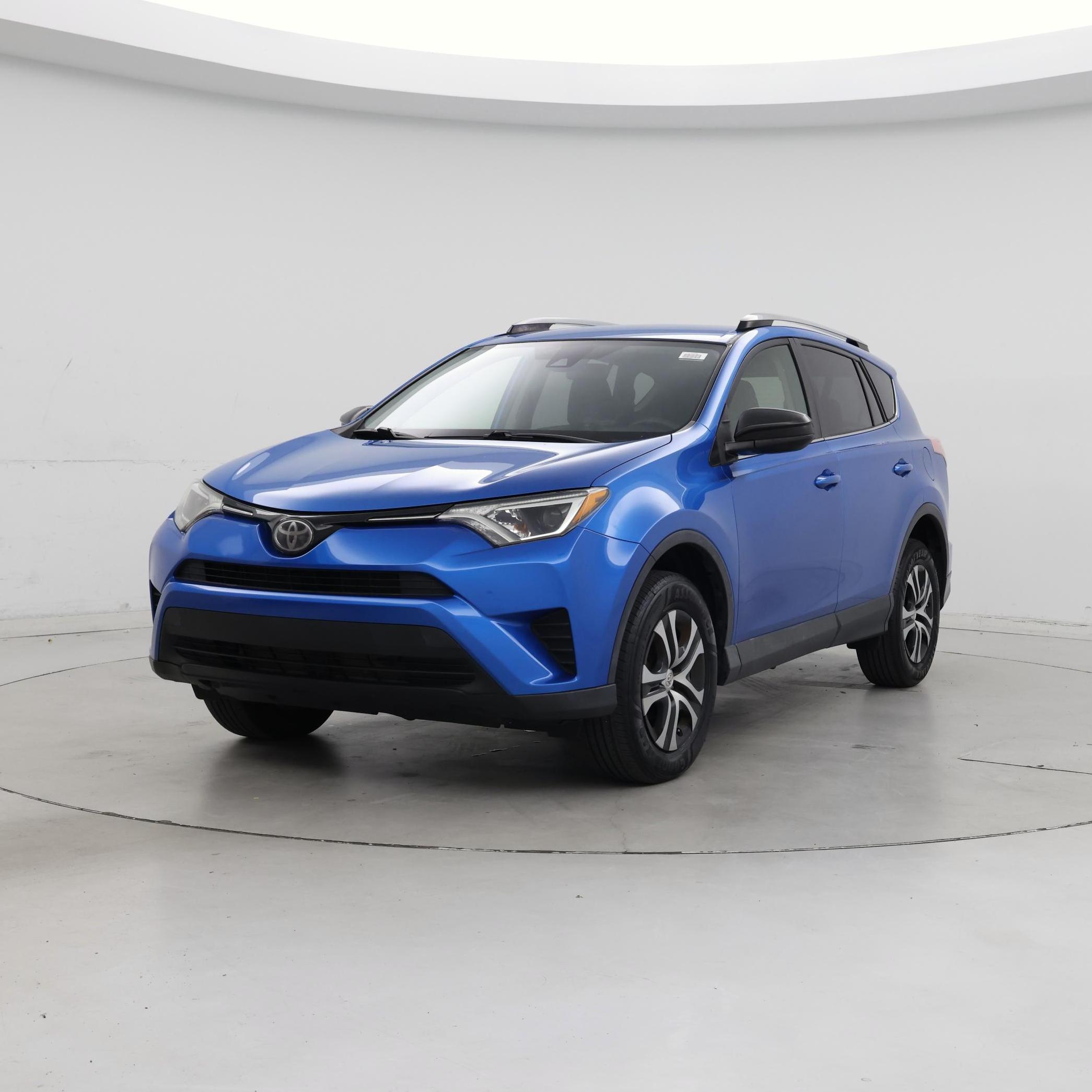 Thumbnail: 2017 Toyota RAV4 - 4